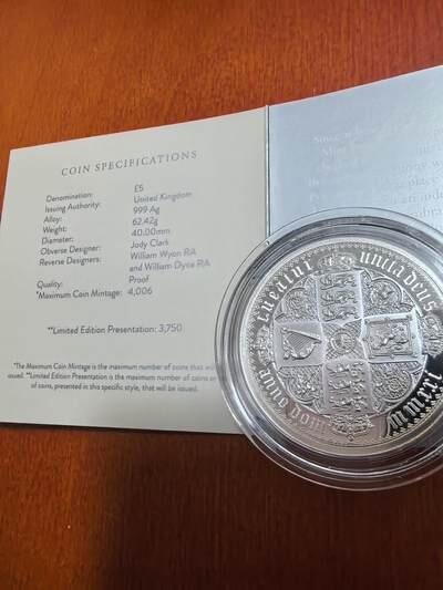 长老汇马年精选第一场拍卖 2021英国伟大雕刻师系列之怀特哥特四分盾徽5英镑精制银币，2盎司999银，盒证全，3750枚，热门！