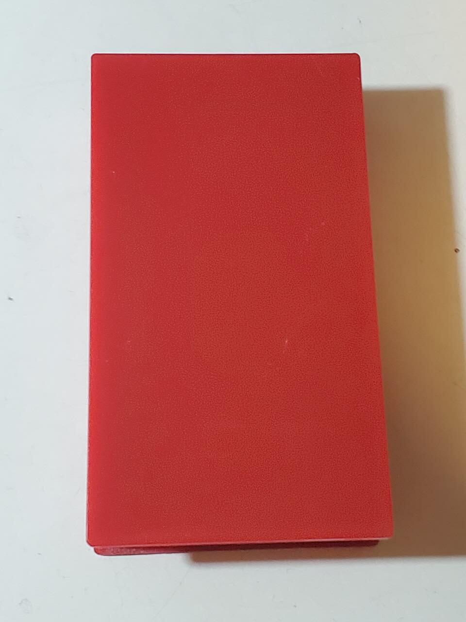 韵星假日军品类拍卖第41期 -- Rimey Holidays Militaria Auction 41 新加坡共和国武装力量良好服务奖章实发版本 原盒带有原主名字Lee Wee Ngam 品相很好 铜镀金镀金未掉