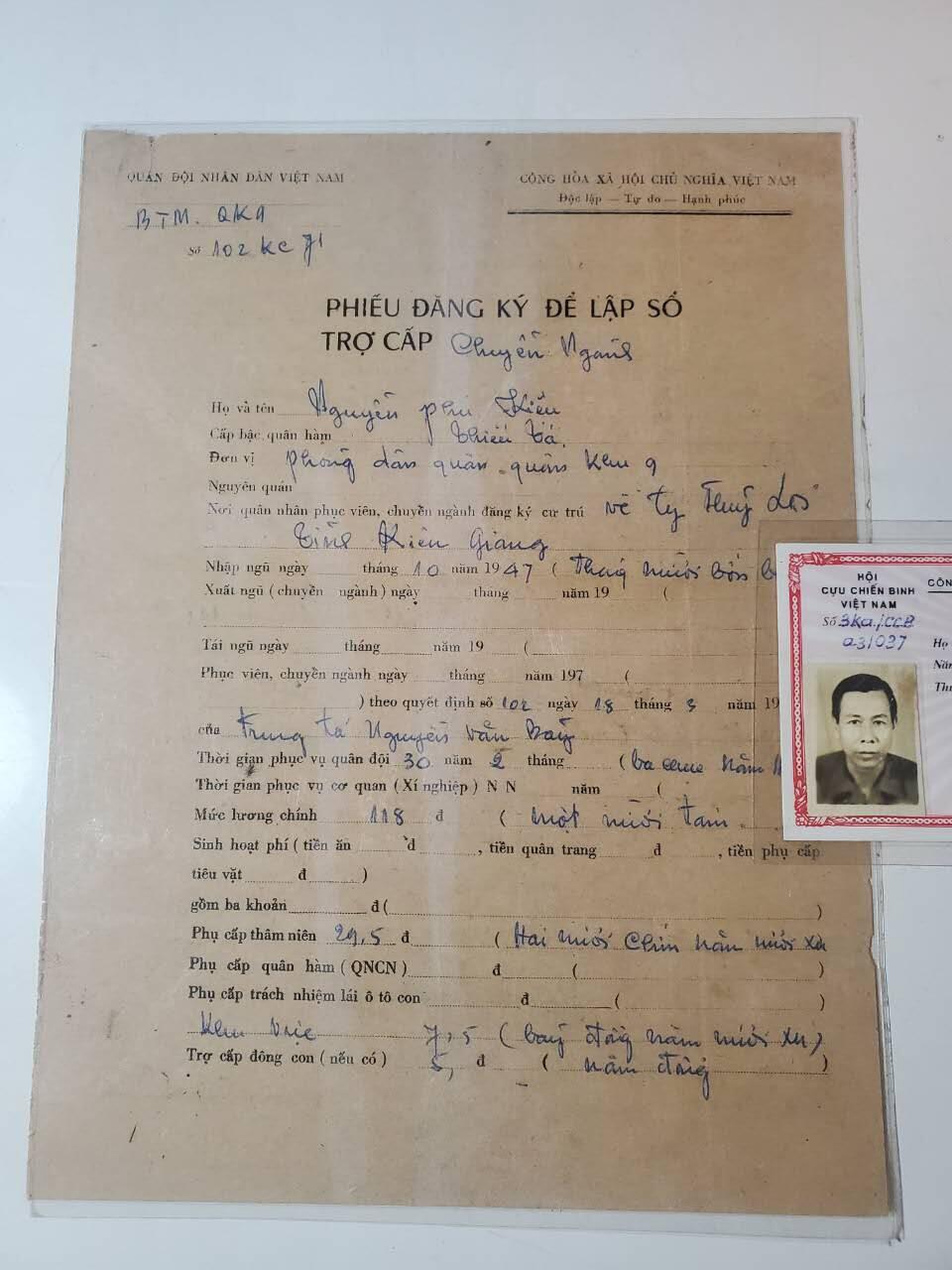 韵星假日军品类拍卖第41期 -- Rimey Holidays Militaria Auction 41 越南阮富桥局长退伍军人协会会员证 第九军区补助证明