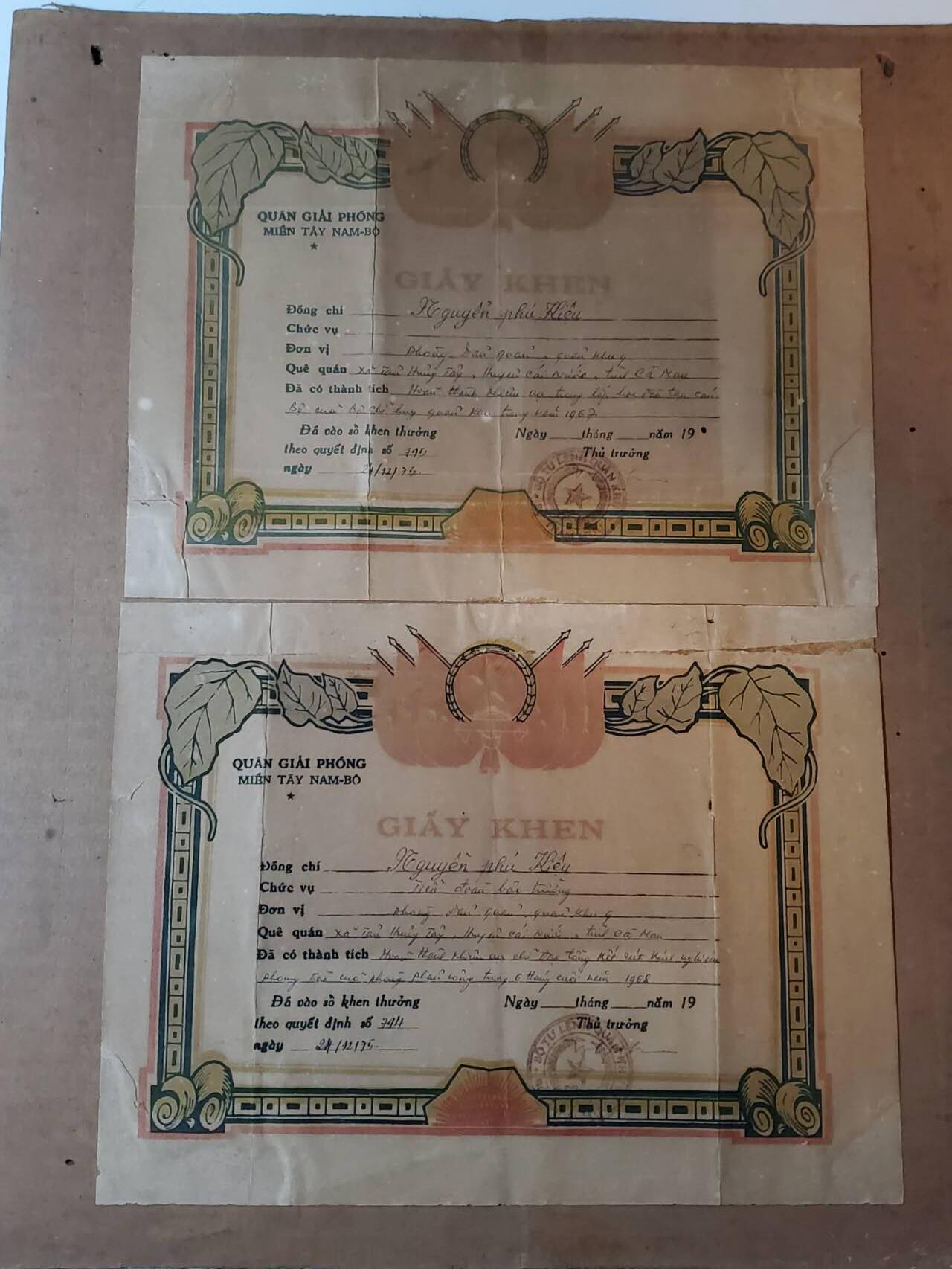 韵星假日军品类拍卖第41期 -- Rimey Holidays Militaria Auction 41  越南阮富桥局长越战时期军队奖状两张