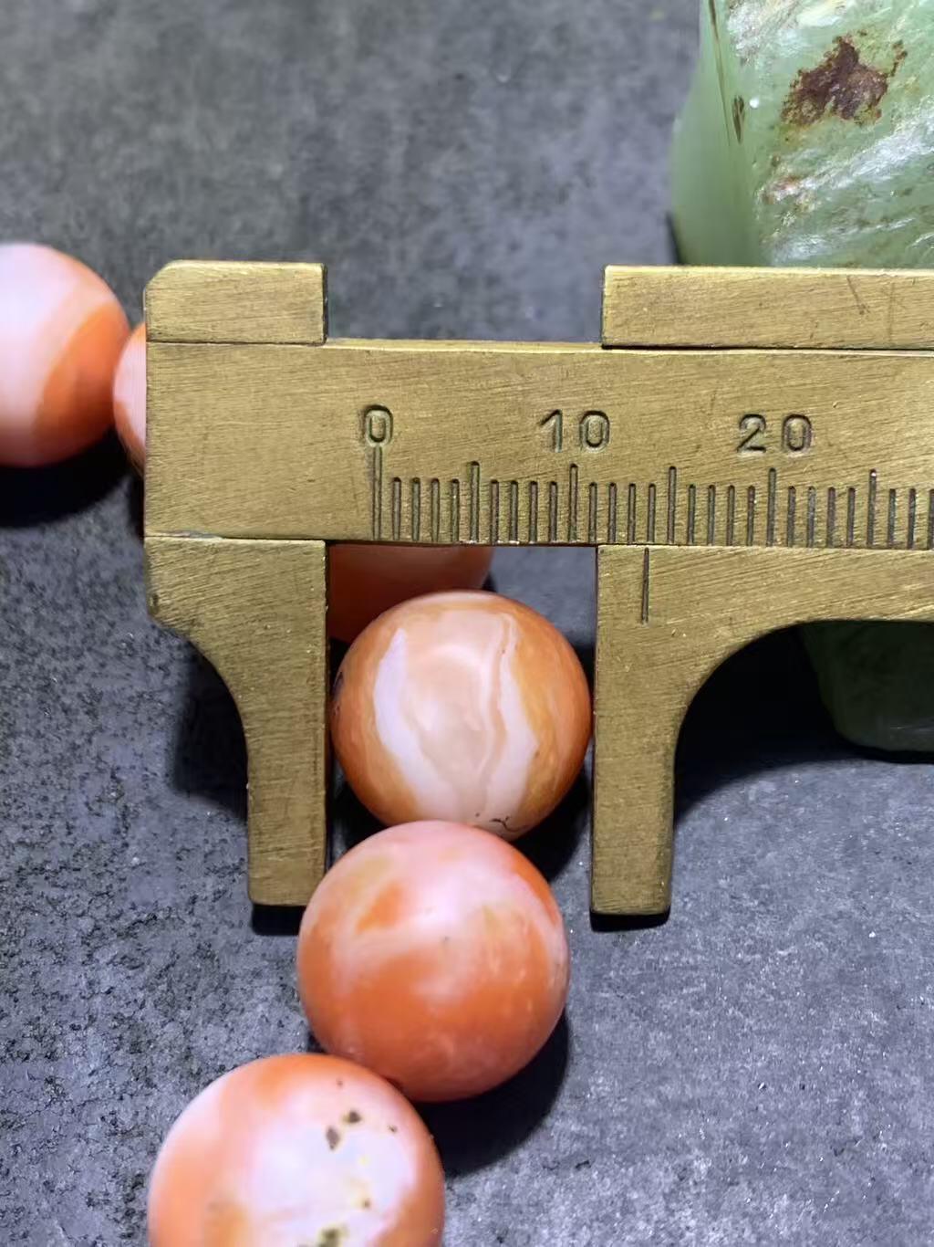 亚光原皮保山红白南红玛瑙单圈手串一条