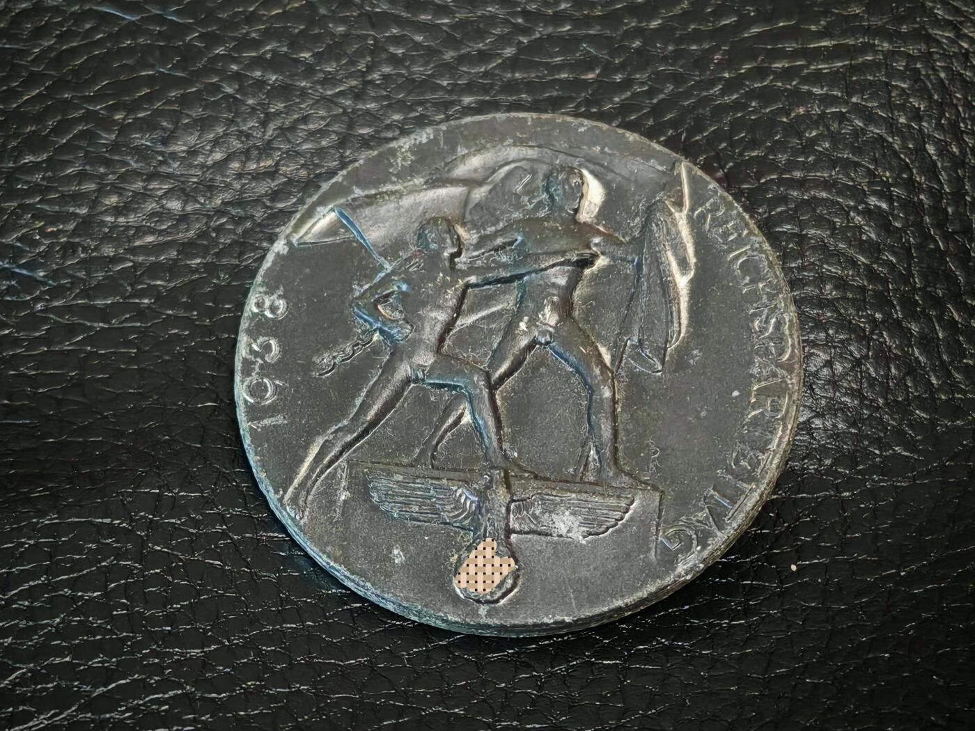 时顺第二十九拍(新年大拍) 1938纽伦堡NSDAP大会证章，与鲜花战争同正面，纪念同年吞并苏台德地区