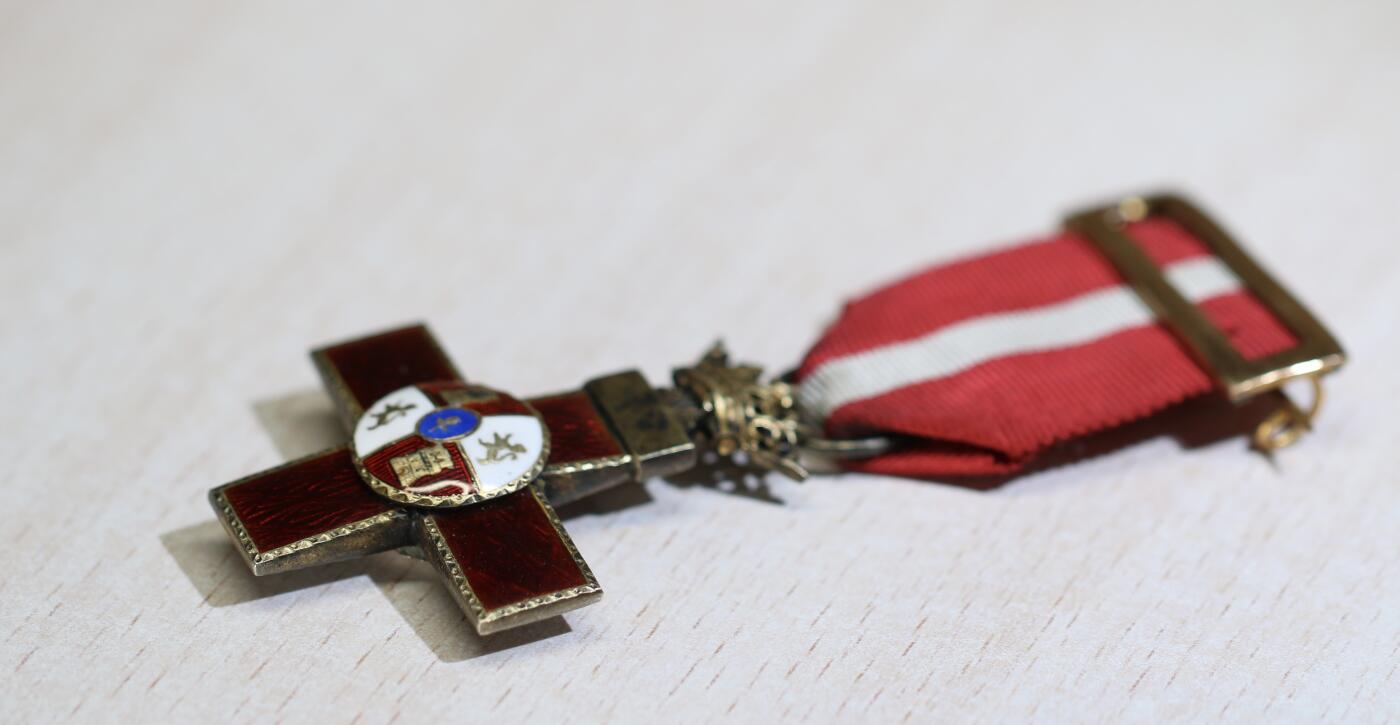 大猫徽章拍卖 第288期 西班牙三级战功勋章二战版 授予蓝色师团士兵 银质热珐琅 环上打标