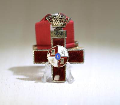 大猫徽章拍卖 第288期 - 西班牙三级战功勋章二战版 授予蓝色师团士兵 银质热珐琅 环上打标