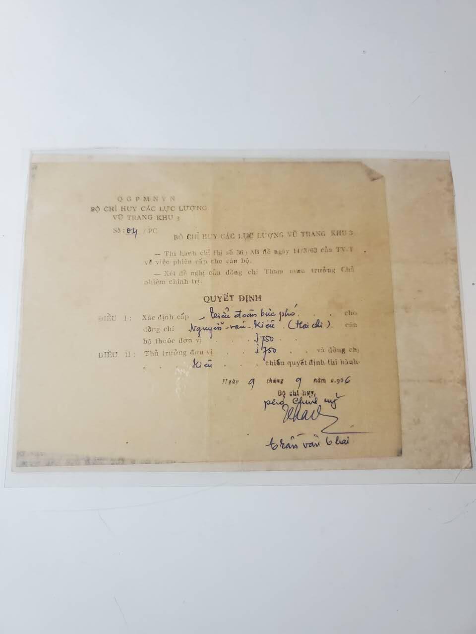 韵星假日军品类拍卖第41期 -- Rimey Holidays Militaria Auction 41 越南阮富桥局长第九军区司令部晋升文件一套（正反面）