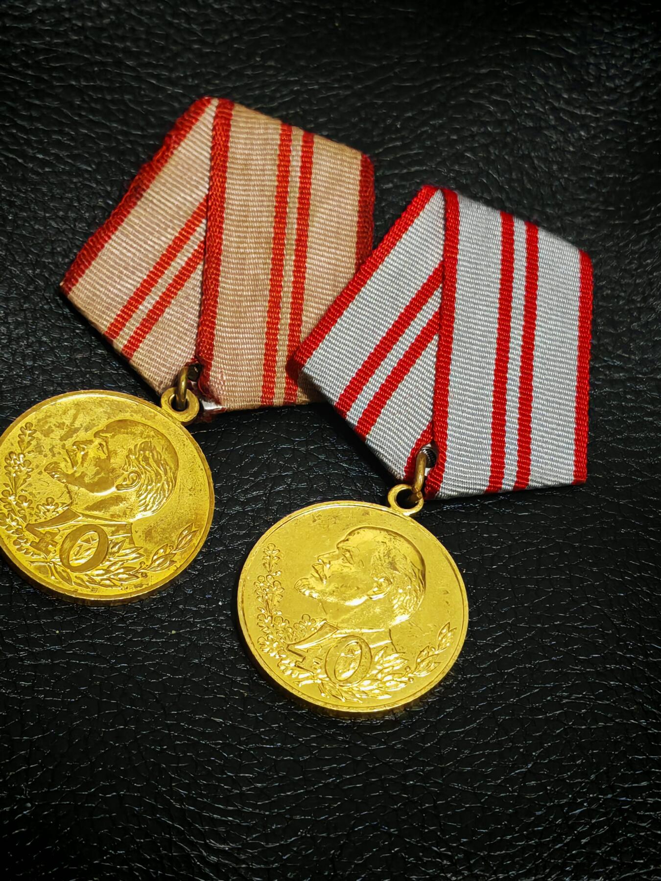 时顺第二十九拍(新年大拍) 苏联建军40周年奖章两枚