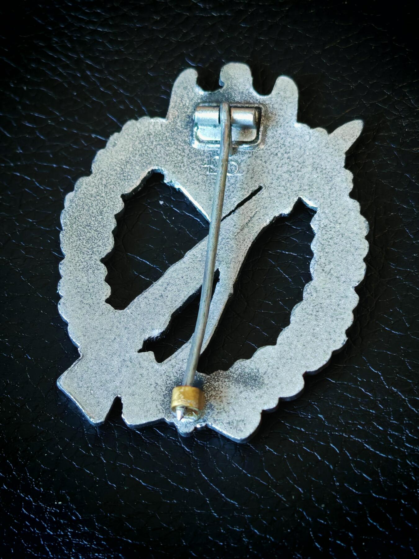 时顺第二十九拍(新年大拍) 银级步兵突击，步突证章，背打fo标，钩有替换为铜件