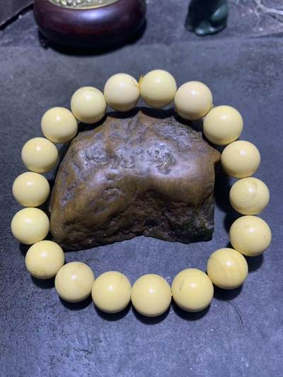 精美金膏玉单圈手串一条， - 精美金膏玉单圈手串一条，