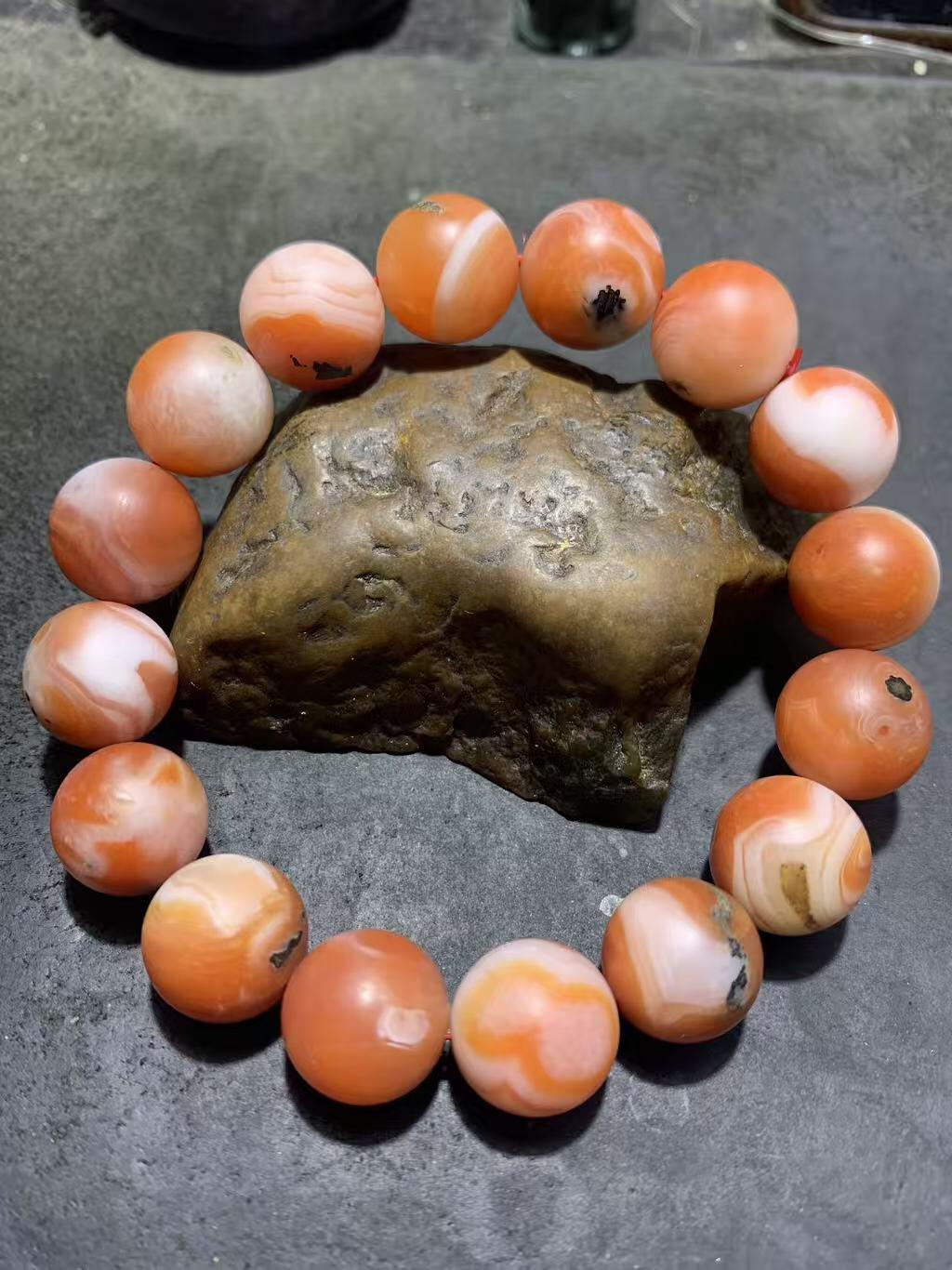 亚光原皮保山红白南红玛瑙单圈手串一条