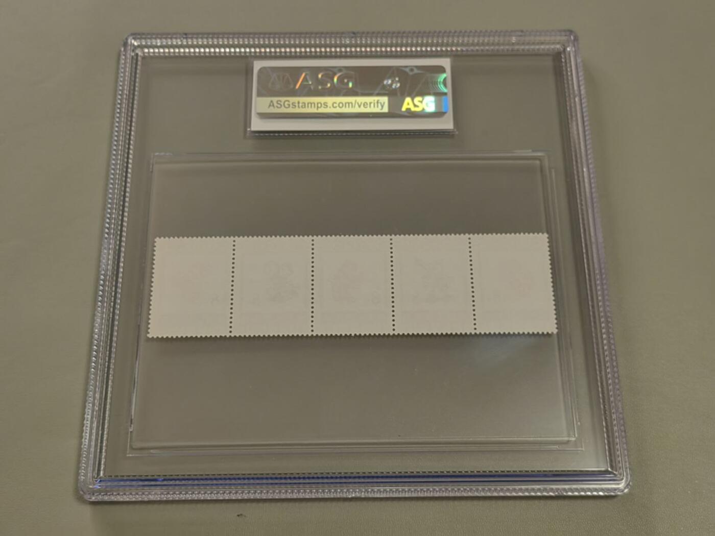 洪涛臻品批发群 精选邮票限时拍卖第1259期  编号N86-90儿童新全   ASG95高分，小形张盒，连票评级非常难得的高分，碰到不要错过