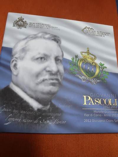 长老汇马年精选第一场拍卖 - 2012圣马力诺欧元套币9枚，卡装，含1枚5欧元银币，18克925银，淘宝没有这个拍品