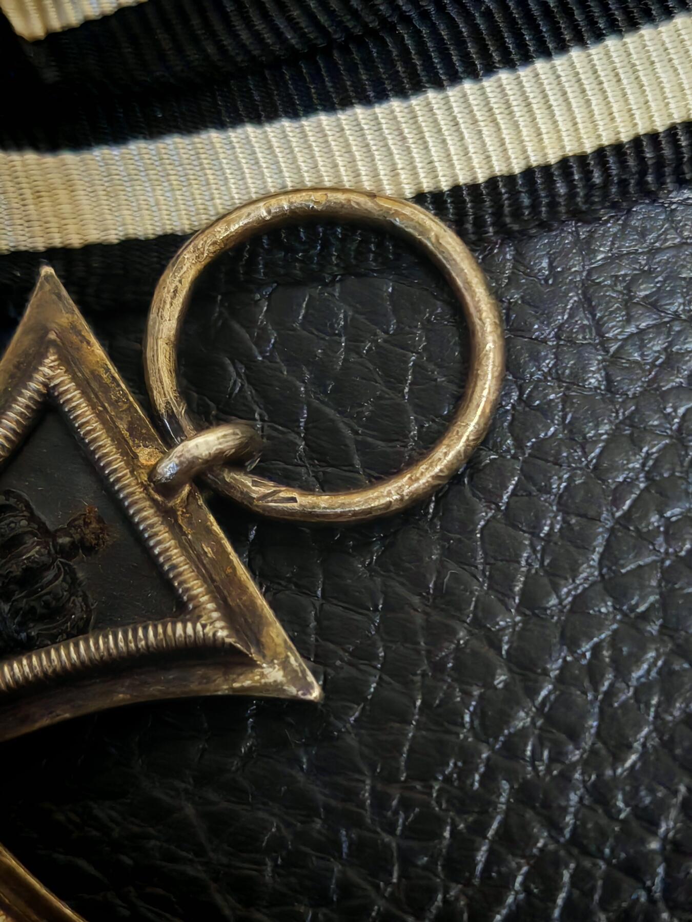 时顺第二十九拍(新年大拍) 一战时期二级铁十字勋章，打z标，原绶带呈礼服挂状态