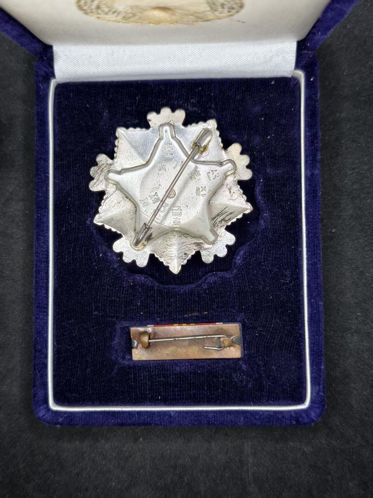 凯旋世界勋赏（持续上新中）（第22期新年大拍）（欢迎送拍）（对拍品有疑问请询问客服，不接受到手刀，出价默认拍品品相。请认真阅读拍卖规则！出价默认已认可！）（收到货请录制开箱视频，无视频概不处理问题。）