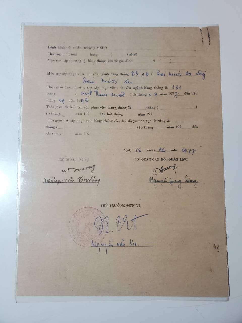 韵星假日军品类拍卖第41期 -- Rimey Holidays Militaria Auction 41 越南阮富桥局长退伍军人协会会员证 第九军区补助证明