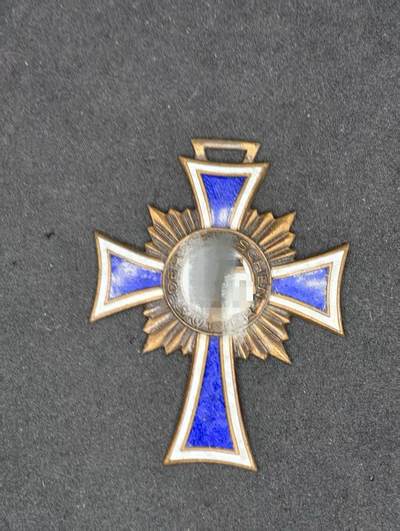 凯旋世界勋赏（持续上新中）（第22期新年大拍）（欢迎送拍）（对拍品有疑问请询问客服，不接受到手刀，出价默认拍品品相。请认真阅读拍卖规则！出价默认已认可！）（收到货请录制开箱视频，无视频概不处理问题。） - 铜级母亲勋章 铜妈