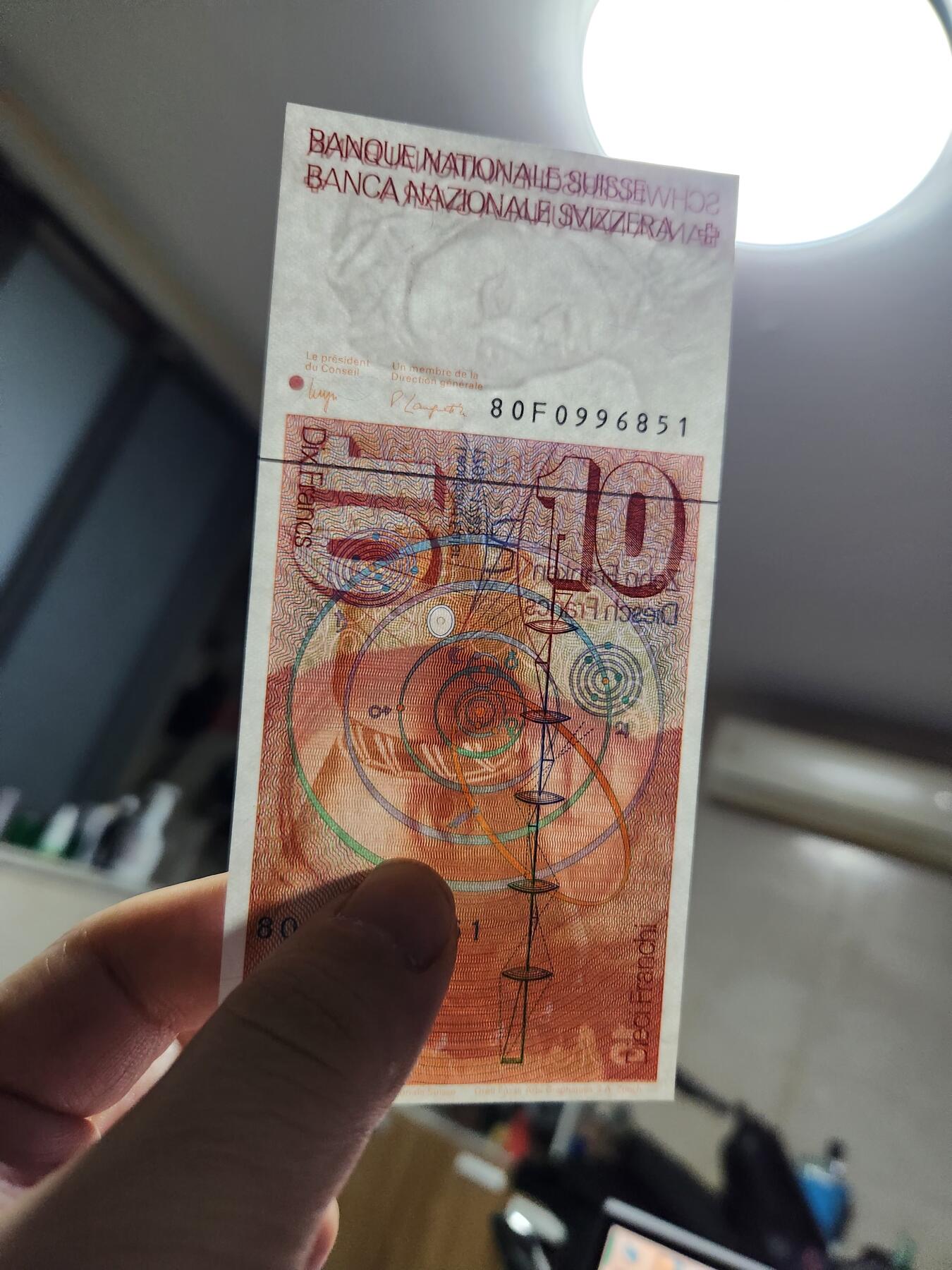 2月18号晚上8点 外国纸币自动截拍第27场 瑞士1980年10-20 新品一对