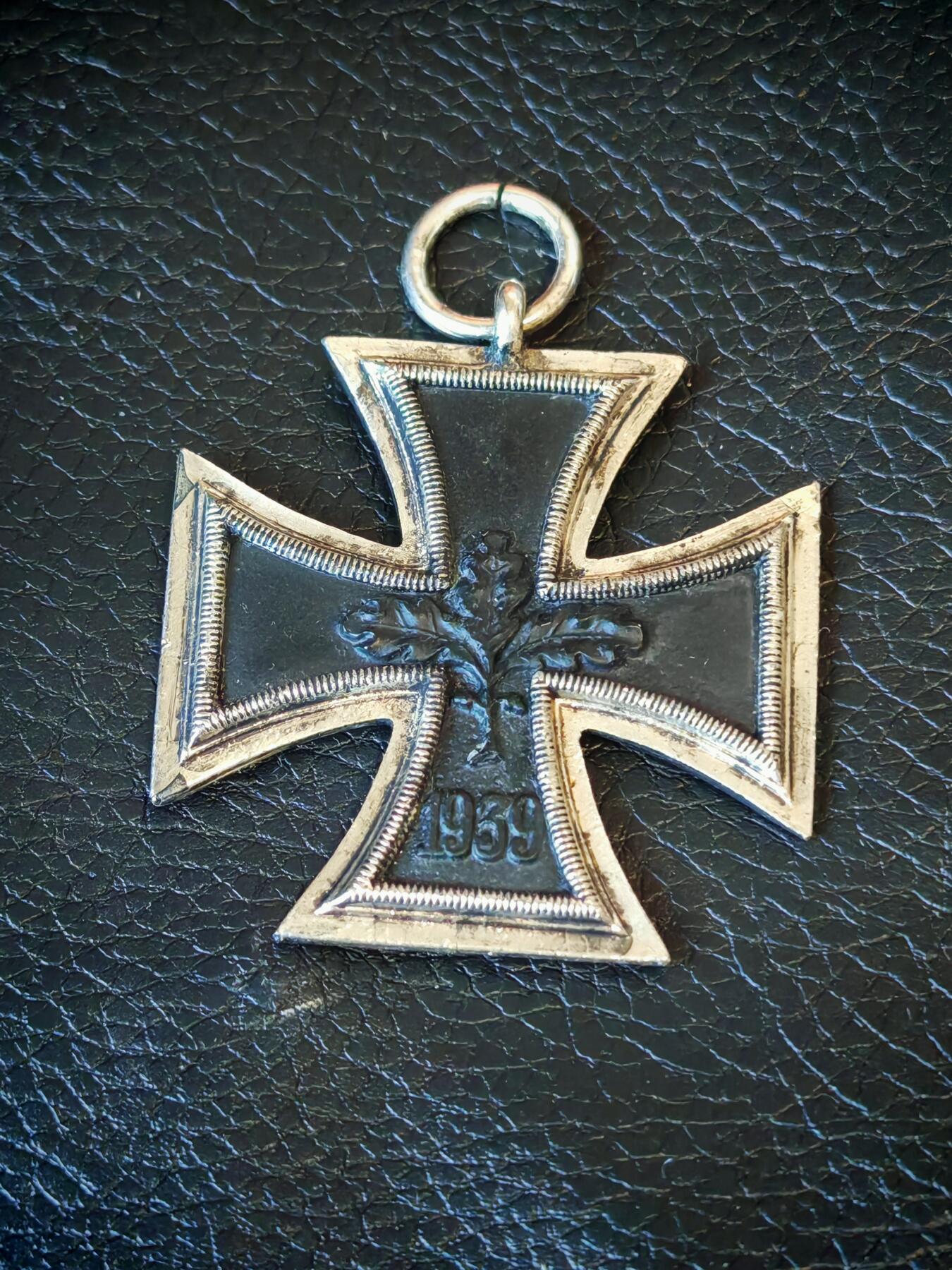 时顺第二十九拍(新年大拍) 战后57版二级铁十字勋章，早期三片式结构