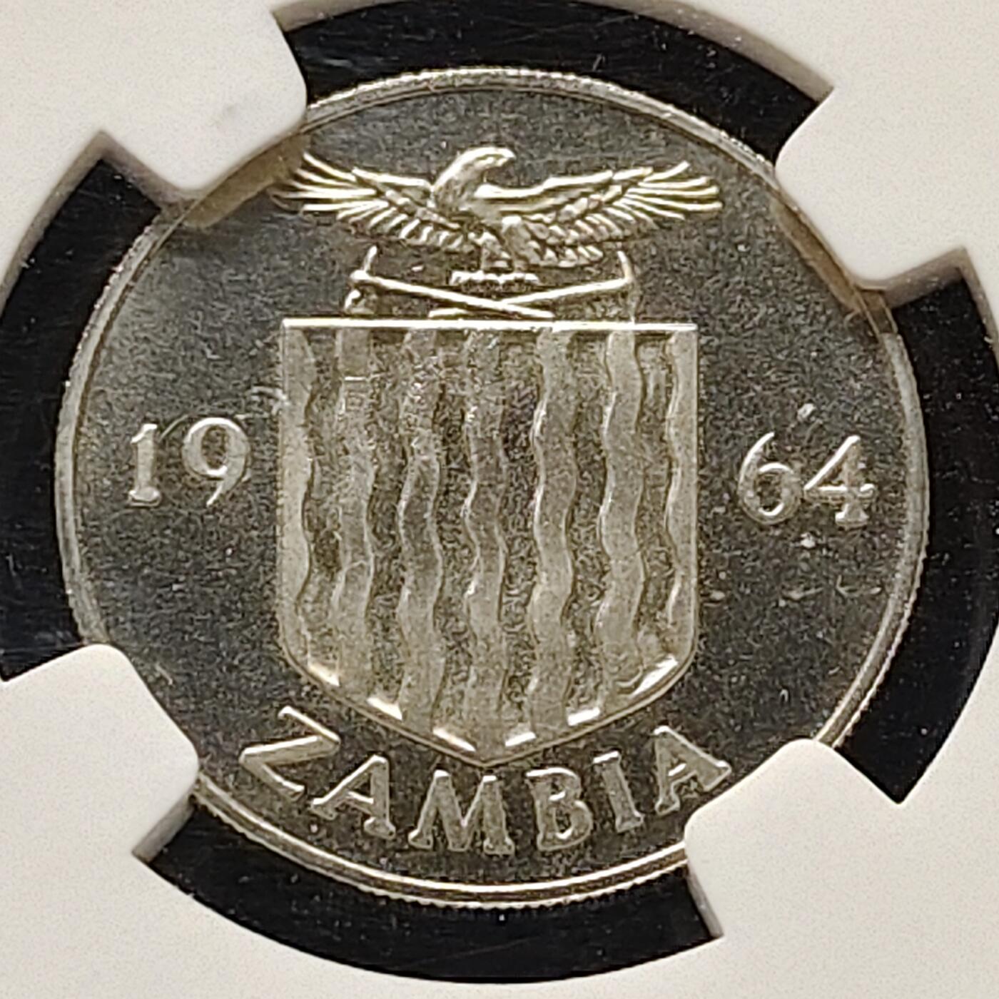 【全场包邮】纯粹捡漏拍505场 【收藏级·冠军分】赞比亚1964年独立首版流通币1先令精制币-NGC PF66 CAMEO