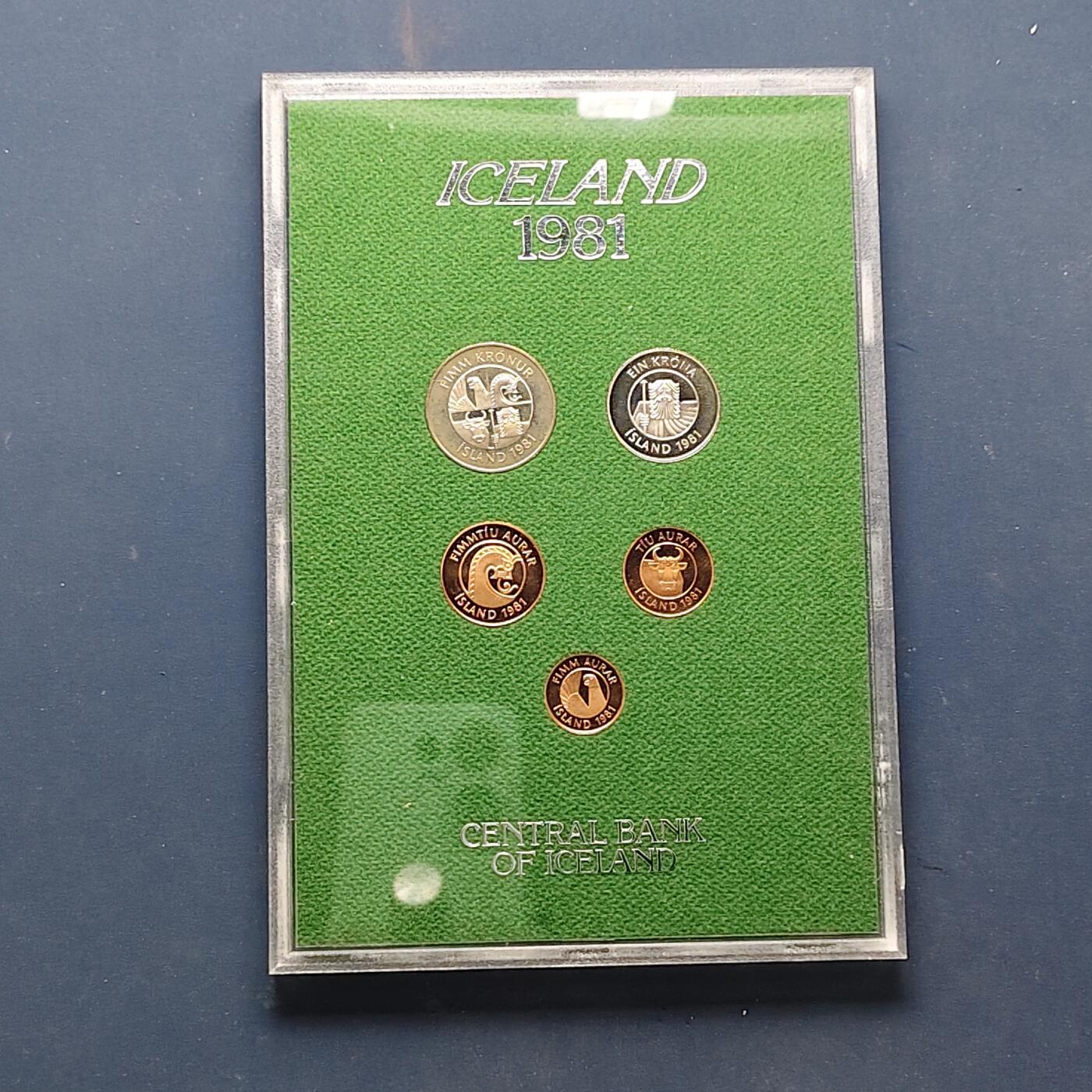 【全场包邮】纯粹捡漏拍505场 冰岛1981年皇家信封装官方精制套币-PS4