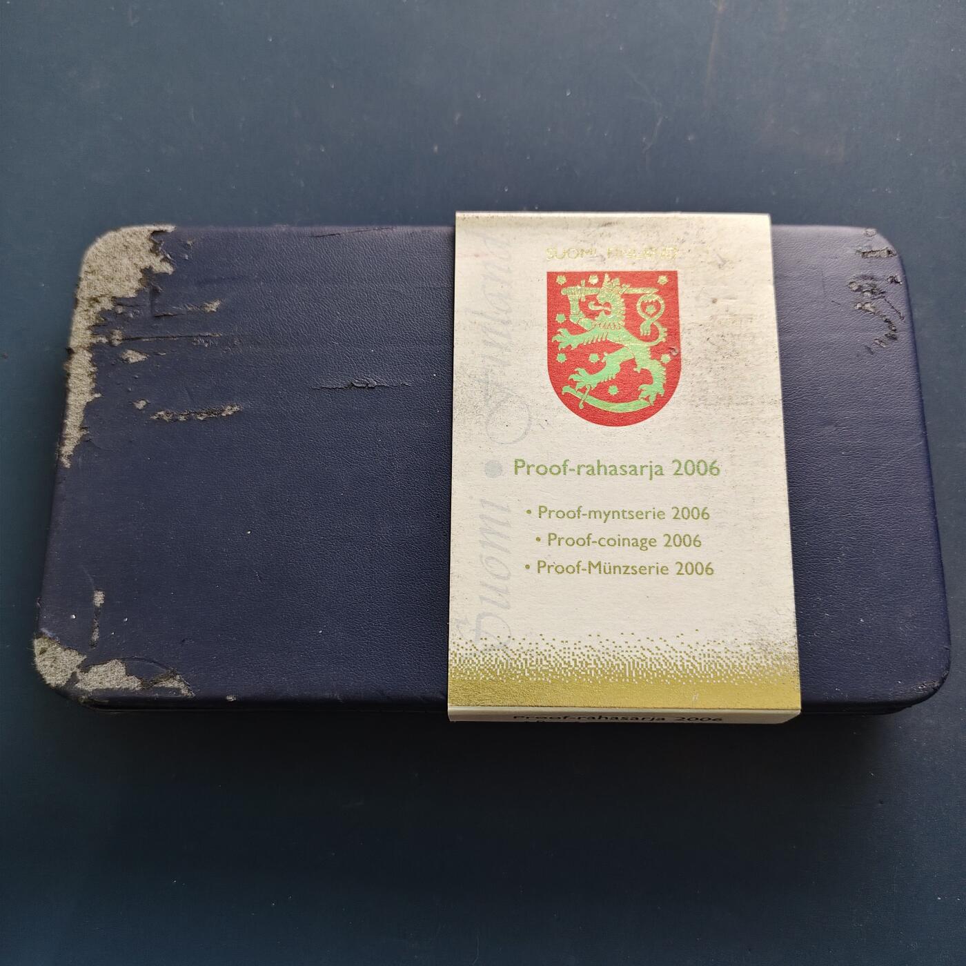 【全场包邮】纯粹捡漏拍505场 【少见】芬兰2002年官方年度流通精制套币-含国家剧院百年精制银章【10.5克92.5%】-盒证全-量8000