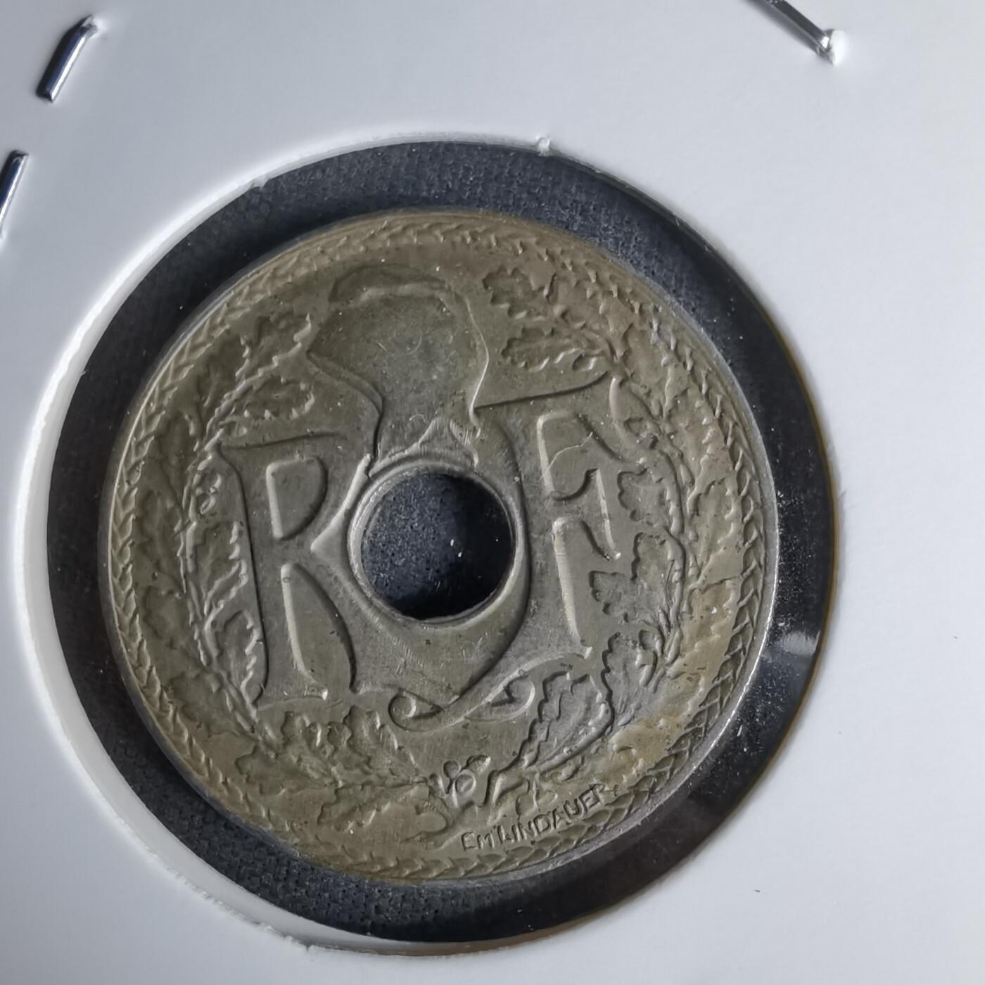 沼泽如烟--第998场 法国1923年25分