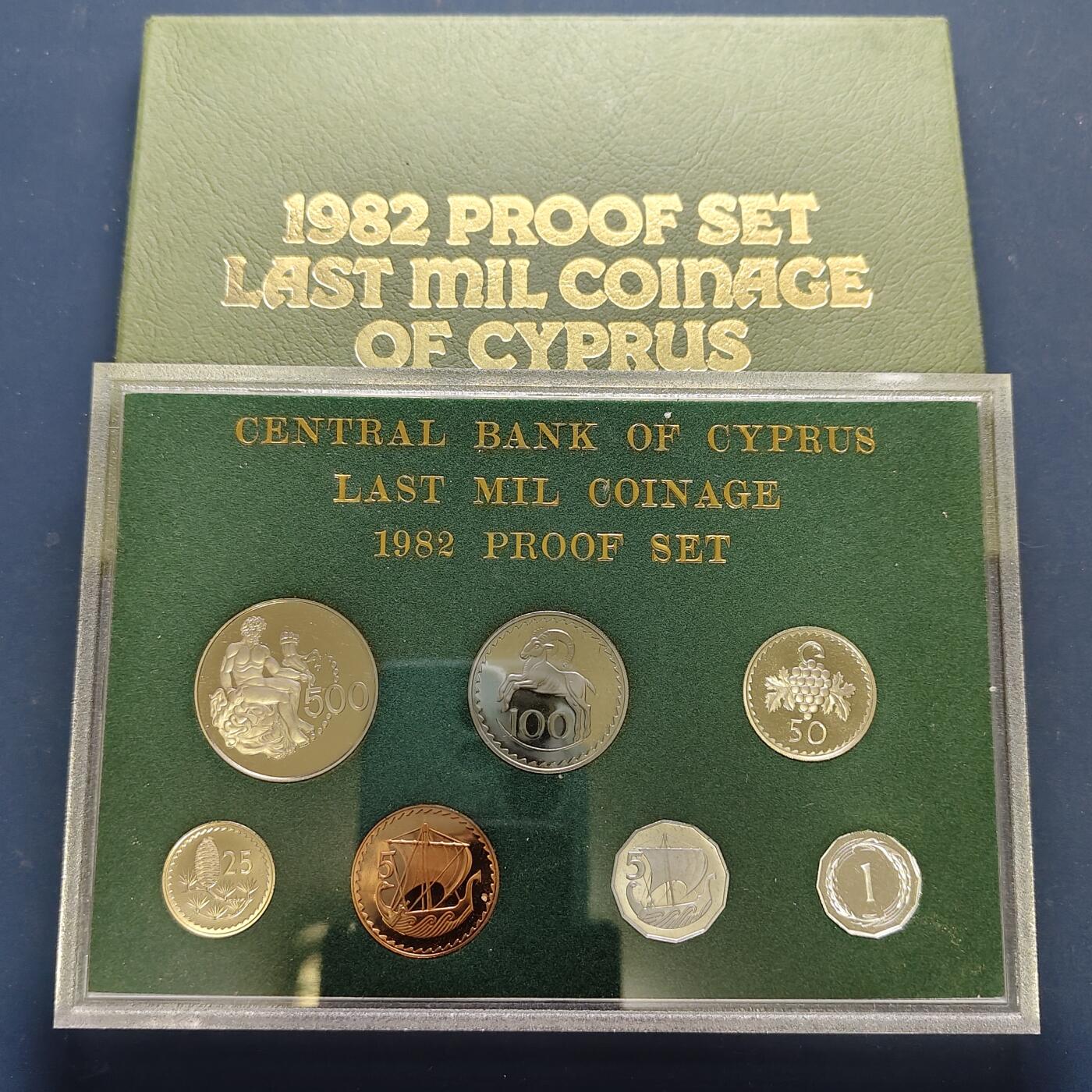【全场包邮】纯粹捡漏拍505场 塞浦路斯1982年（1977-1982年）皇家厂经典信封装官方精制套币-含500米尔赫拉克勒斯和尼米亚狮子银币-PS14a