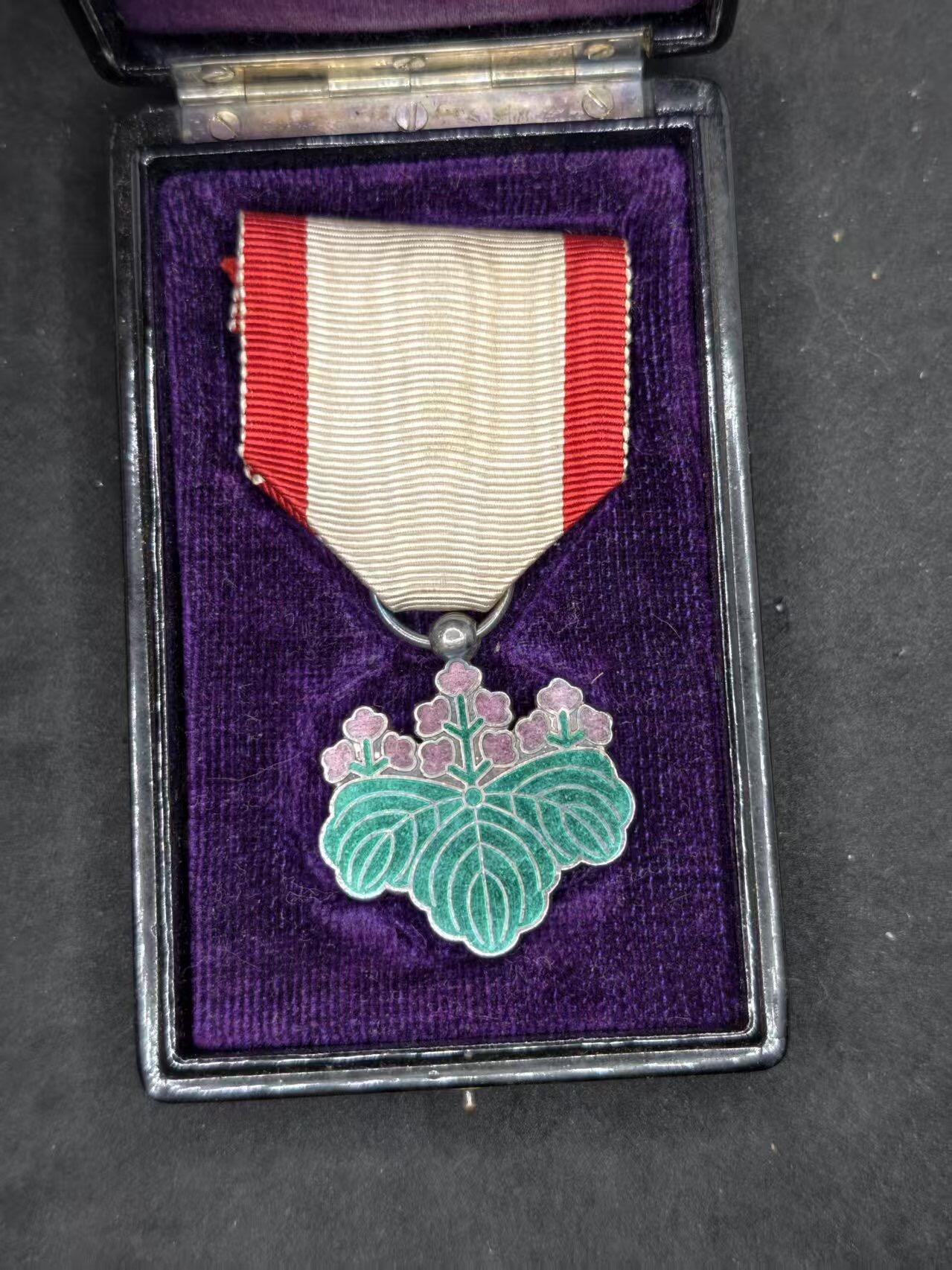 凯旋世界勋赏（持续上新中）（第22期新年大拍）（欢迎送拍）（对拍品有疑问请询问客服，不接受到手刀，出价默认拍品品相。请认真阅读拍卖规则！出价默认已认可！）（收到货请录制开箱视频，无视频概不处理问题。）