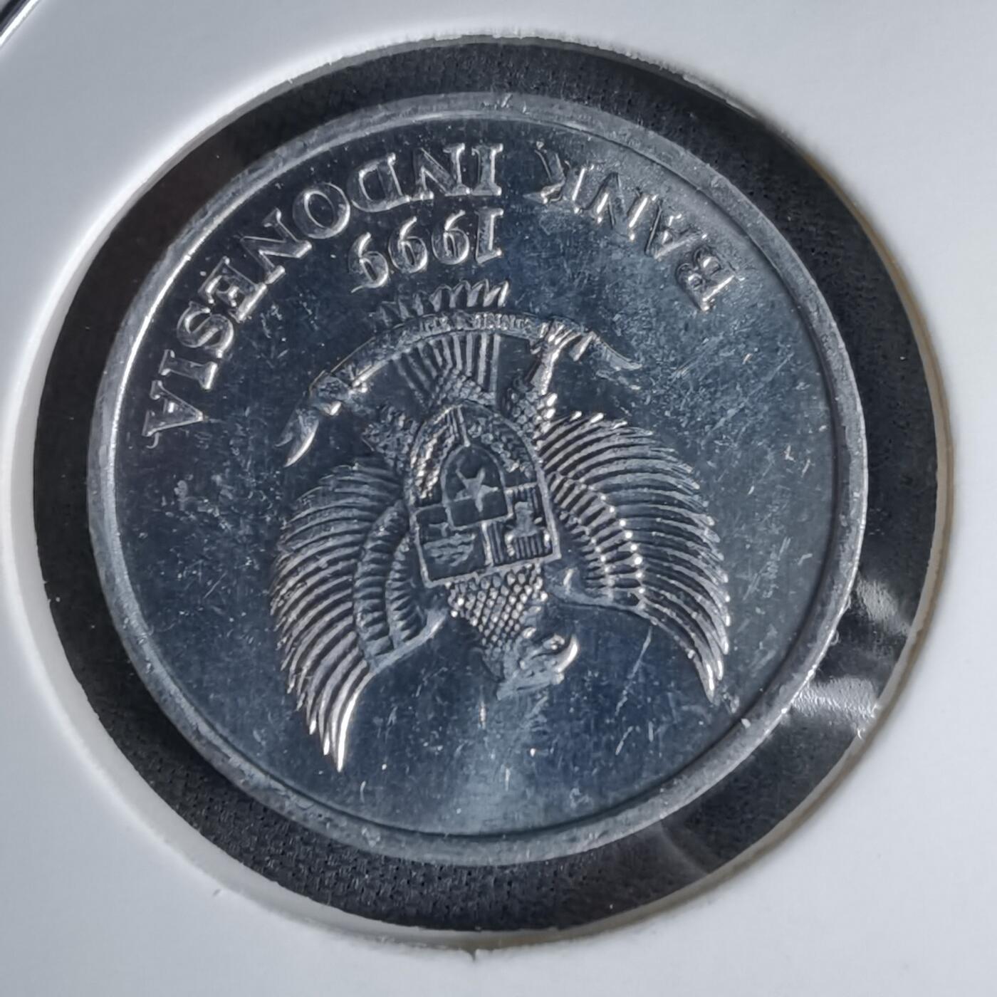 沼泽如烟--第998场 印度尼西亚1999年100卢比