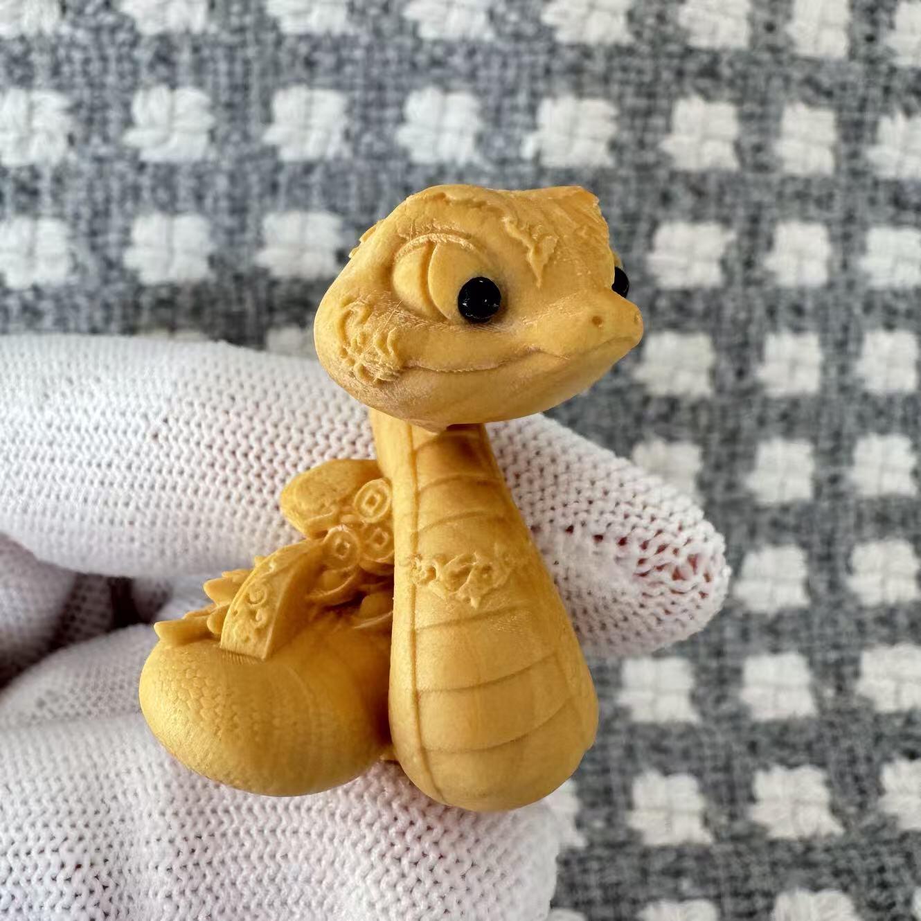 零元拍：哈基米系列，黄杨木雕12生肖之：蛇宝宝，高约：40MM。就这么可耐