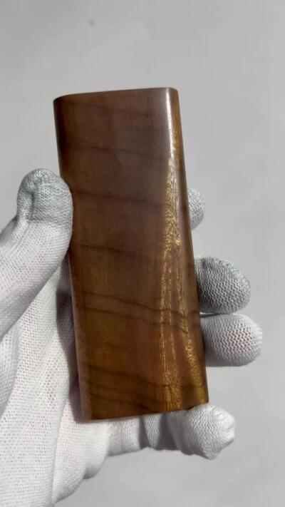 零元拍：B38 金丝楠牌子，3D立体波纹香喷喷的小金砖，金光闪闪，108/43/12.5MM