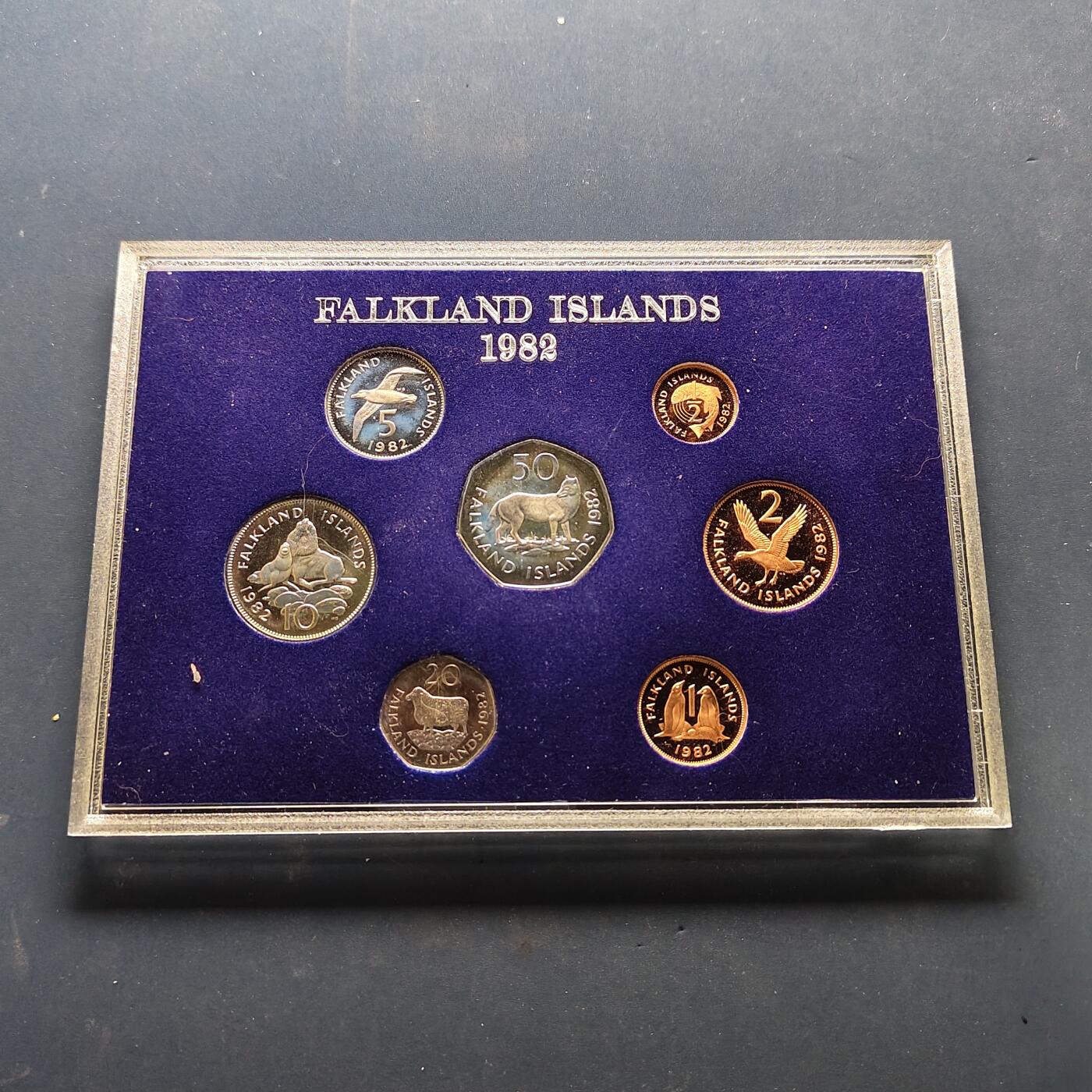 【全场包邮】纯粹捡漏拍505场 【少见】福克兰群岛1974年官方发行皇家厂经典信封装精制套币-PS1-量5000