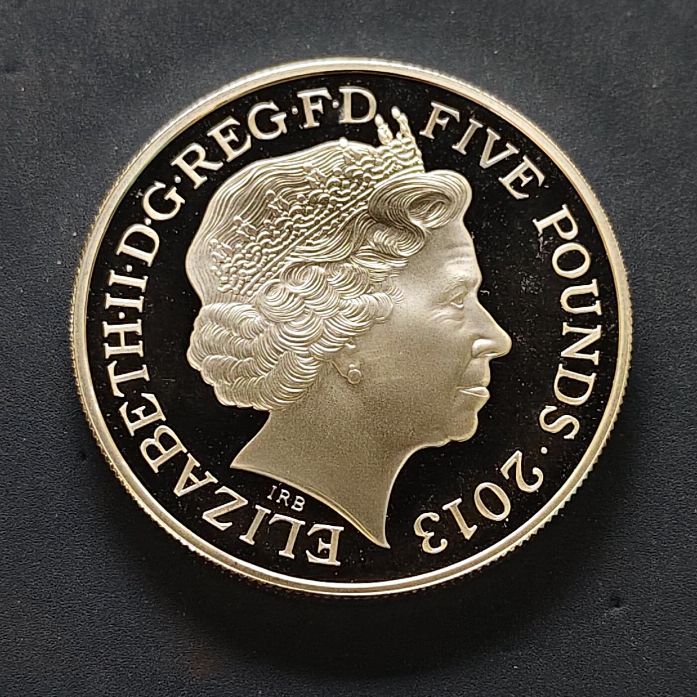 【全场包邮】纯粹捡漏拍505场 英国2013年5镑女王加冕60周年精制克朗型纪念银币-盒证全