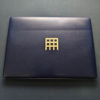 【全场包邮】纯粹捡漏拍505场 - 【邮币封·罕见】直布罗陀2004年5镑第二次世界大战D-DAY登陆精制彩色克朗型纪念银币邮币封-盒证全-量500