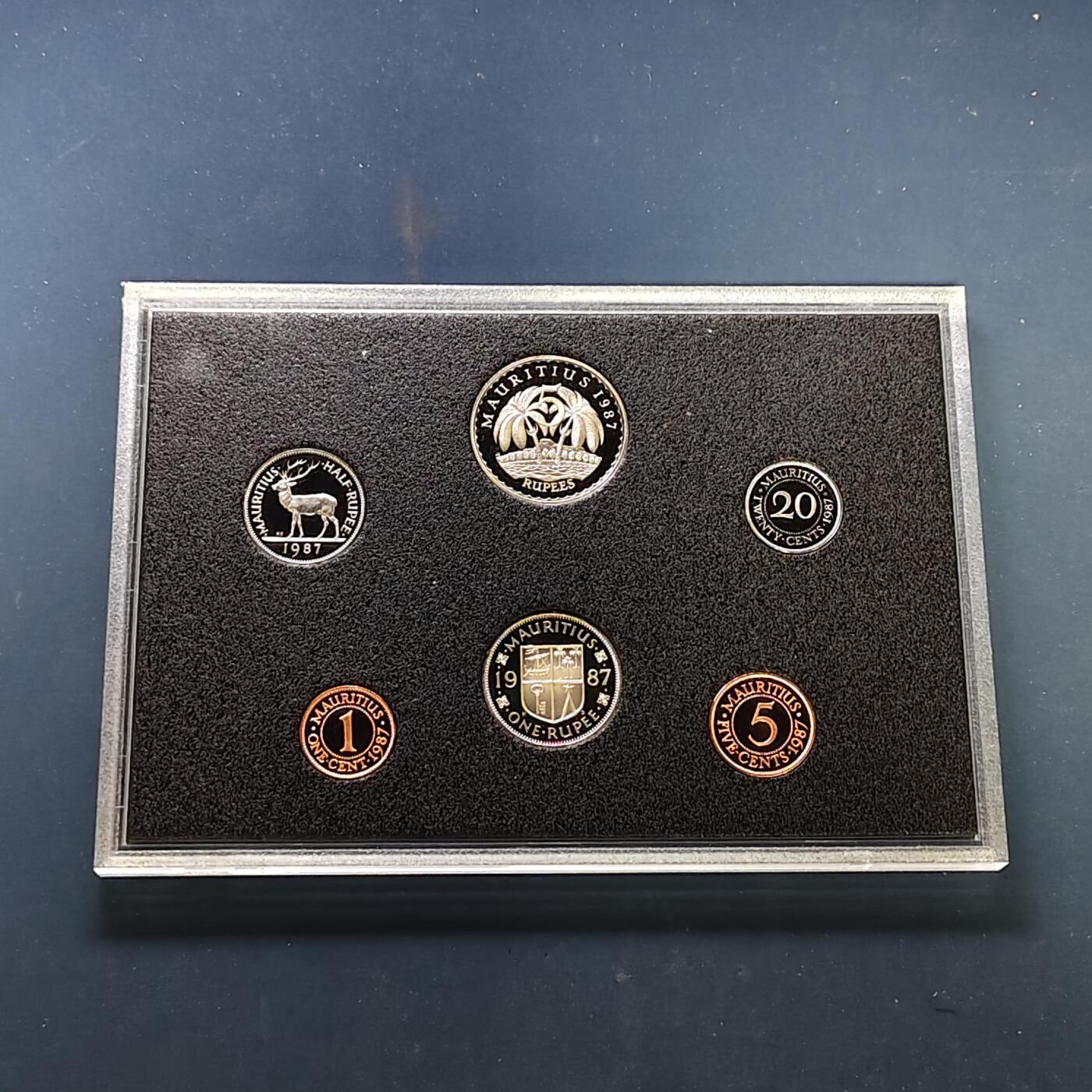 【全场包邮】纯粹捡漏拍505场 【稀少】毛里求斯1987年官方精制套币-量2500-PS6