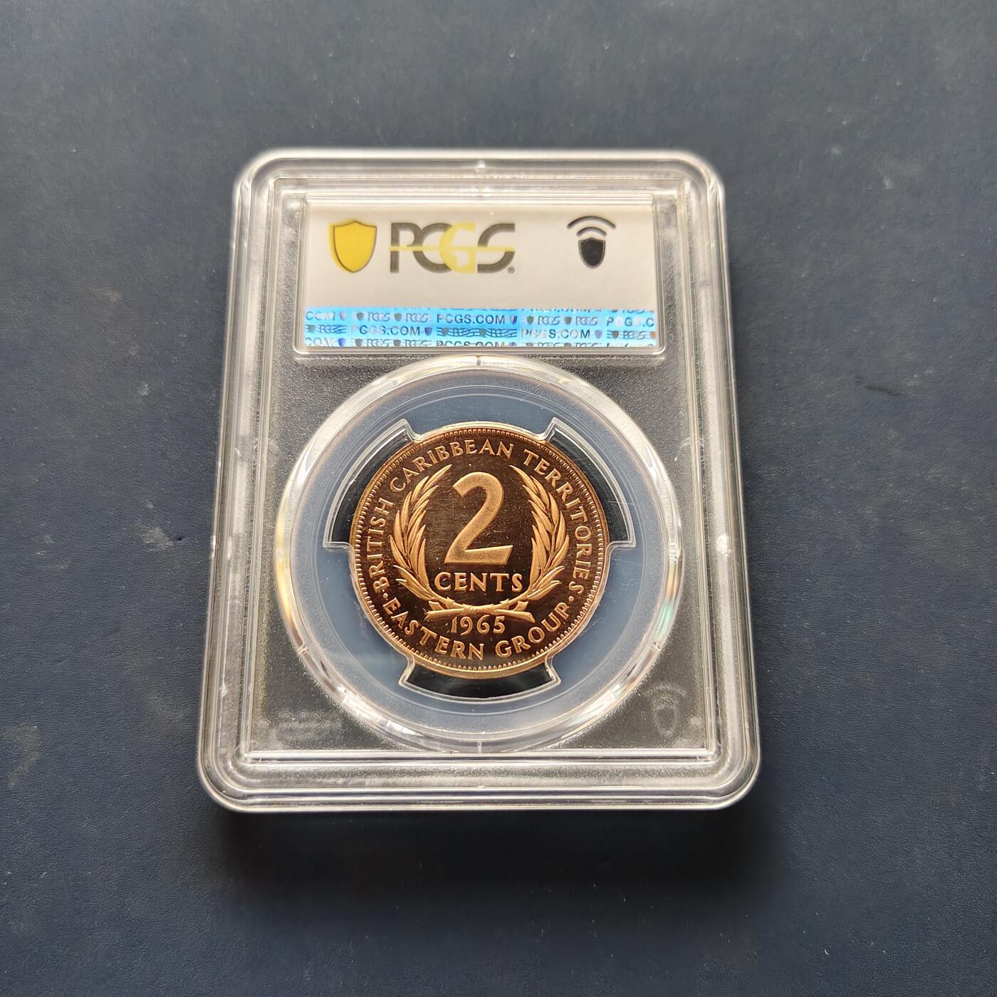 【全场包邮】纯粹捡漏拍505场 【收藏级·亚军分】英属加勒比地区1965年女王2分精制币-PCGS PR68 RD DCAM