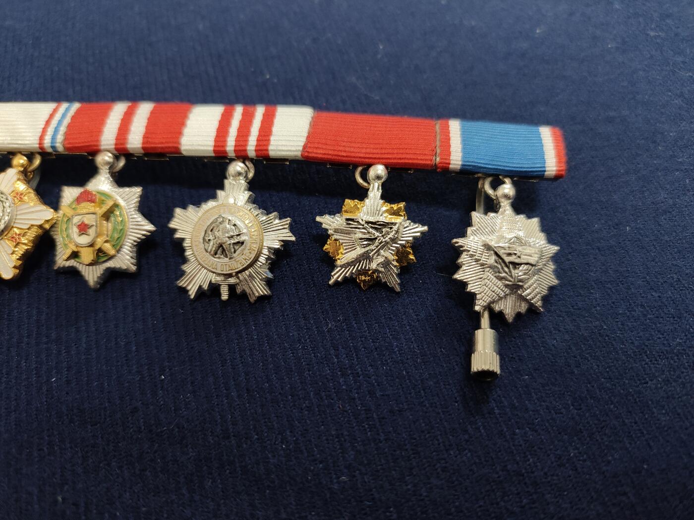 时顺第二十九拍(新年大拍) 南斯拉夫mini章五联排，第四枚为少见的南斯拉夫游击队勋章