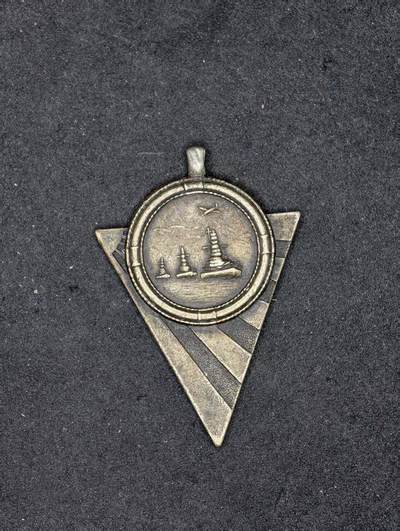 凯旋世界勋赏（持续上新中）（第22期新年大拍）（欢迎送拍）（对拍品有疑问请询问客服，不接受到手刀，出价默认拍品品相。请认真阅读拍卖规则！出价默认已认可！）（收到货请录制开箱视频，无视频概不处理问题。） - 军事演习徽章