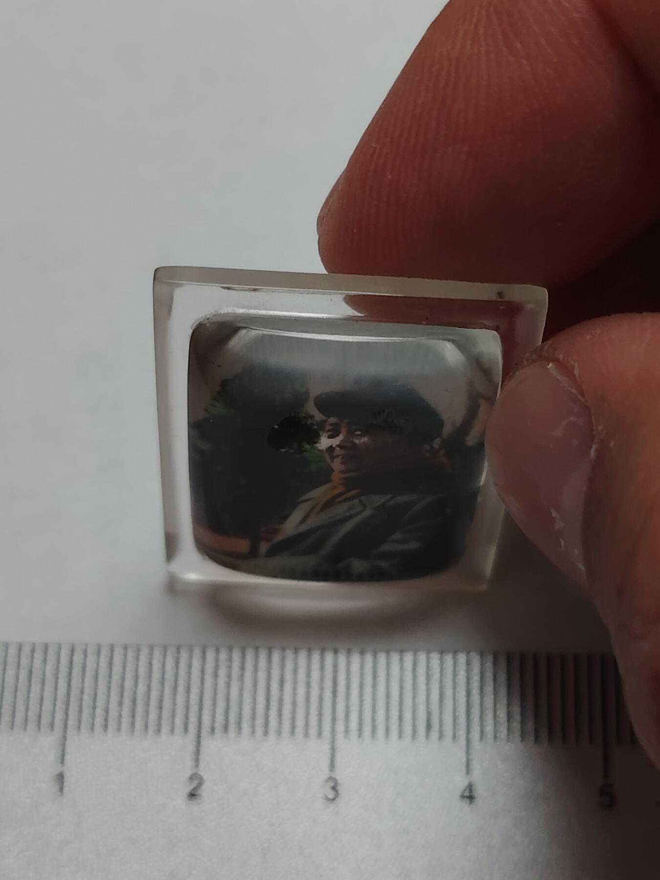 布加迪🐬～世界钱币(上海)🌾第 275 期 /  像章专场 手工自制章～毛主席照片 8