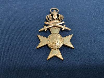 时顺第二十九拍(新年大拍) - 一战时期mvk3奖章，带双剑与王冠配饰，发行量很少，铜制