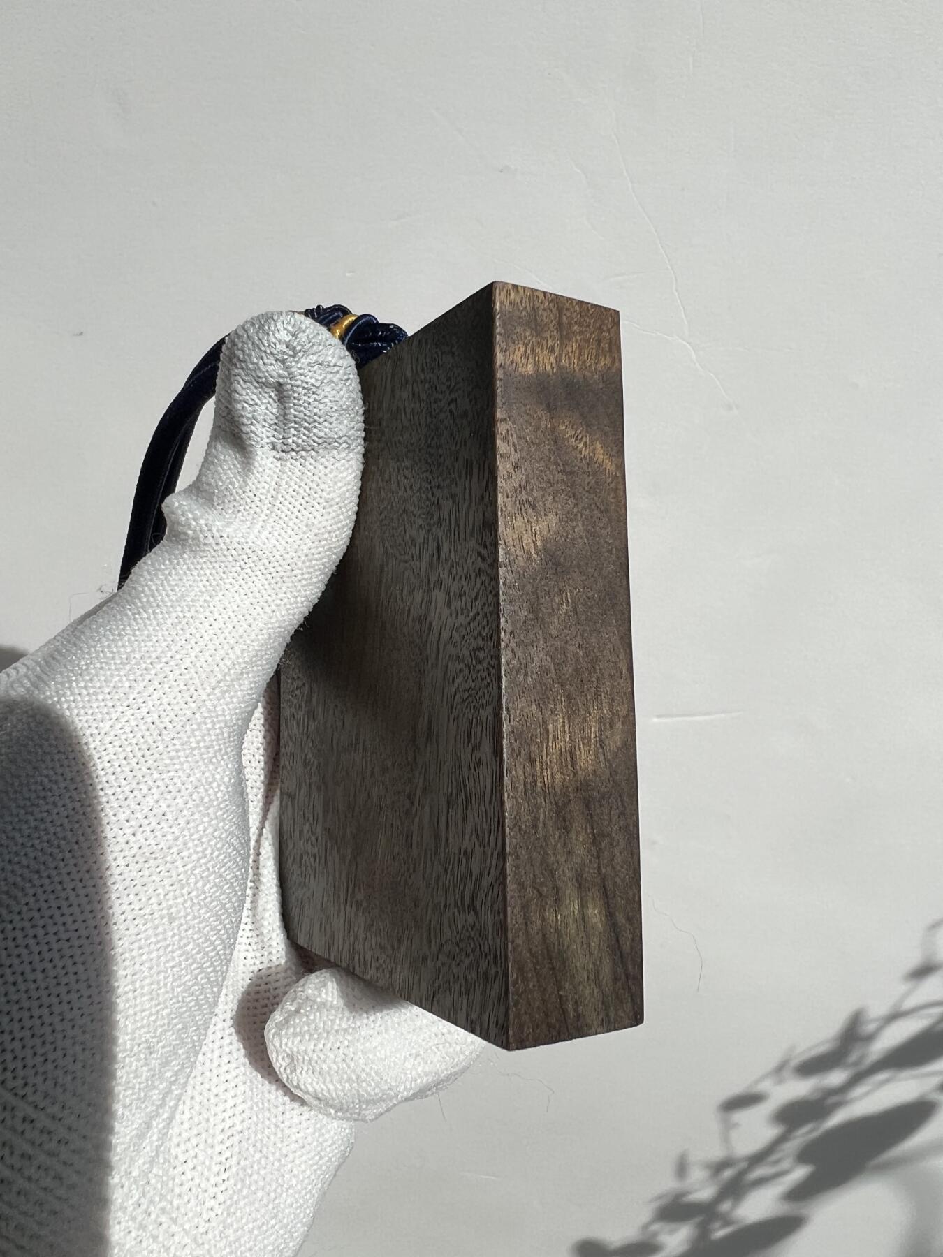 零元拍：A39 金丝楠牌子，3D立体波纹香喷喷的小金砖，金光闪闪，79/58.5/18.5MM