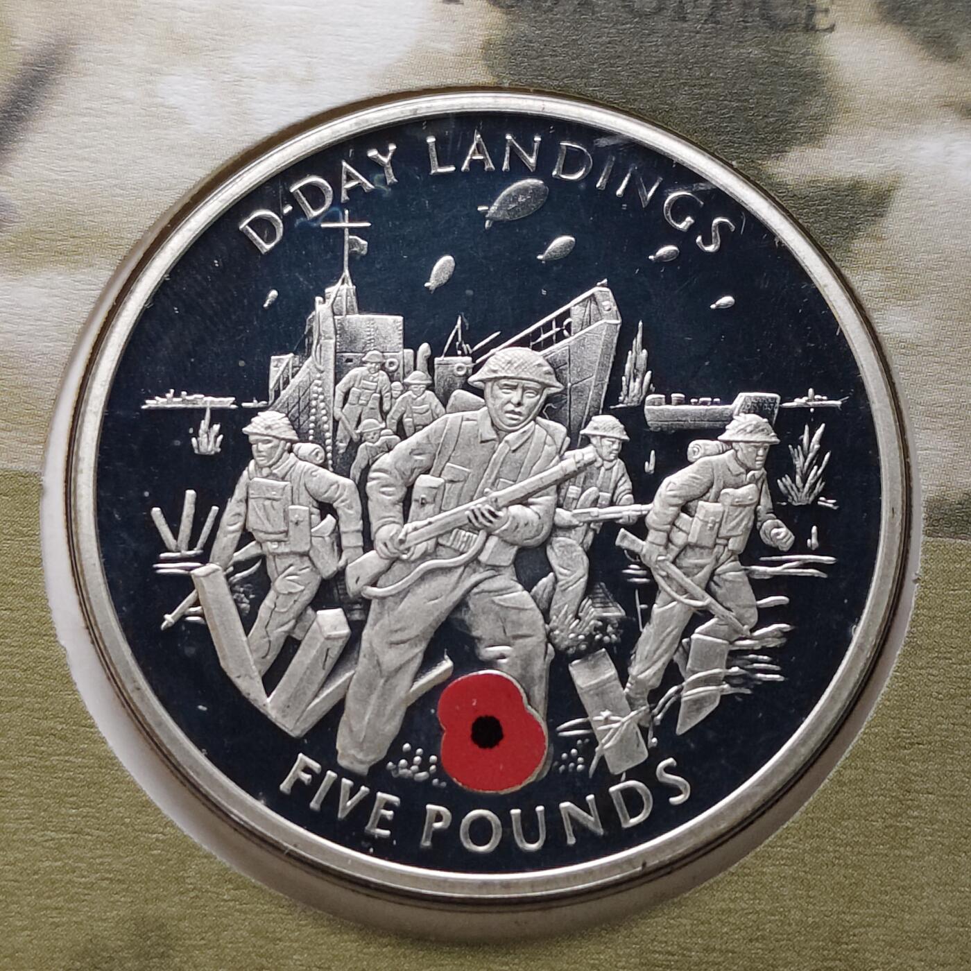 【全场包邮】纯粹捡漏拍505场 【邮币封·罕见】直布罗陀2004年5镑第二次世界大战D-DAY登陆精制彩色克朗型纪念银币邮币封-盒证全-量500