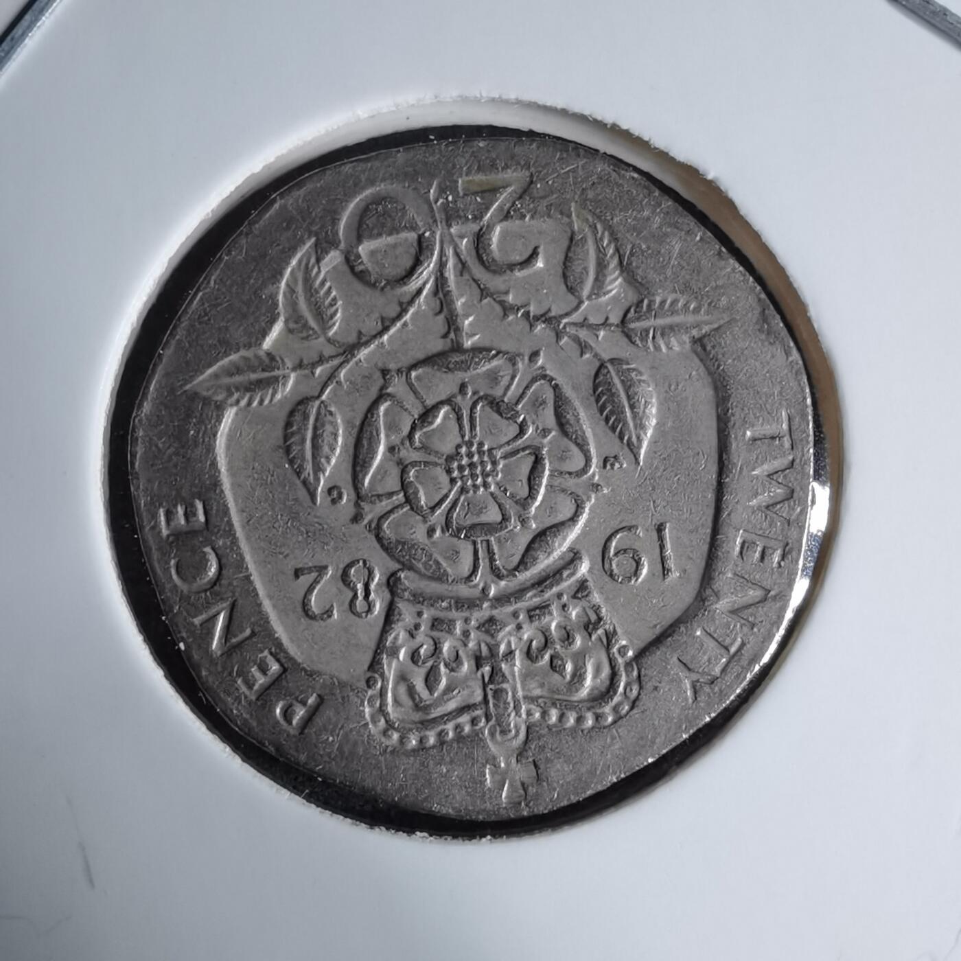 沼泽如烟--第997场 英国1982年20便士