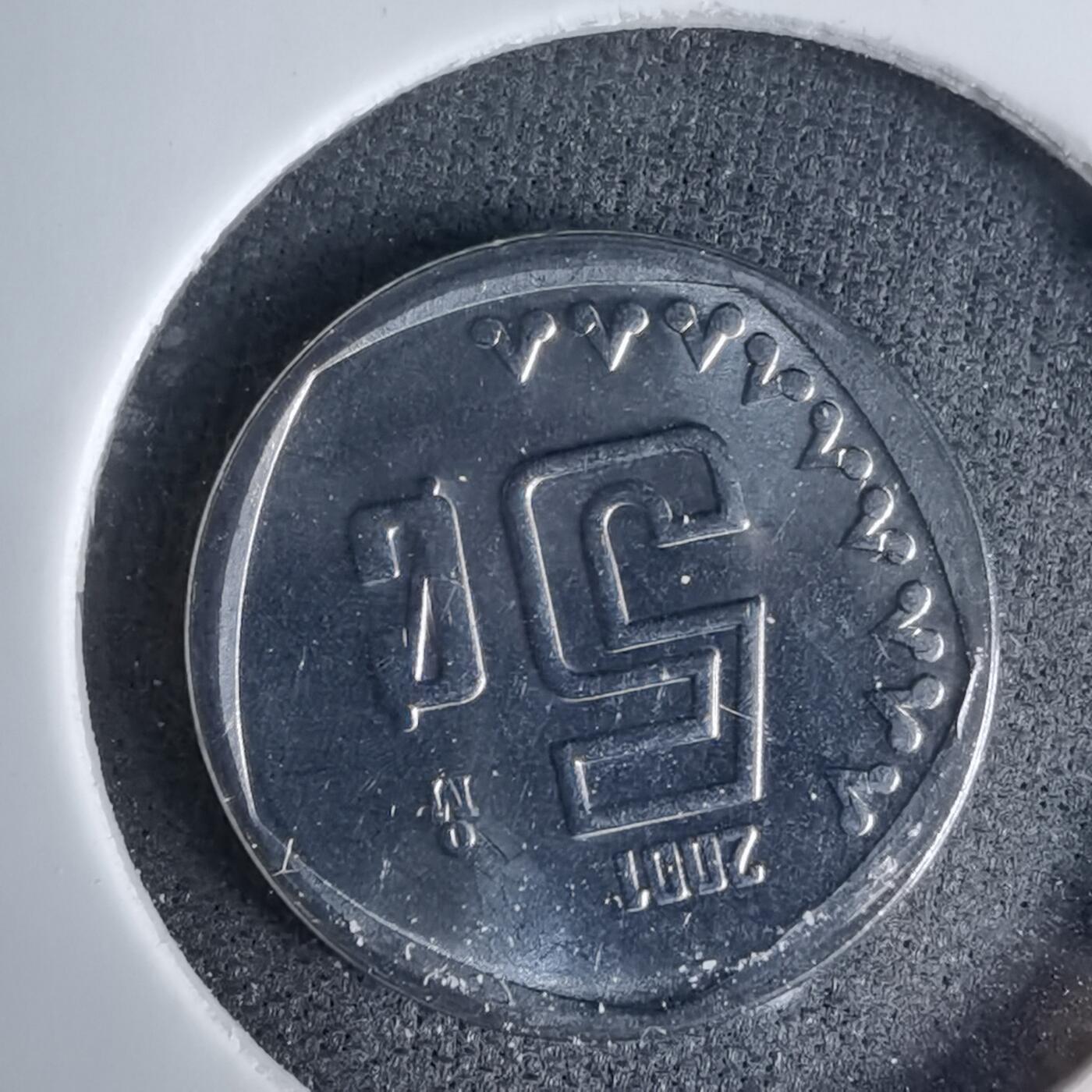 沼泽如烟--第997场 墨西哥2001年五分