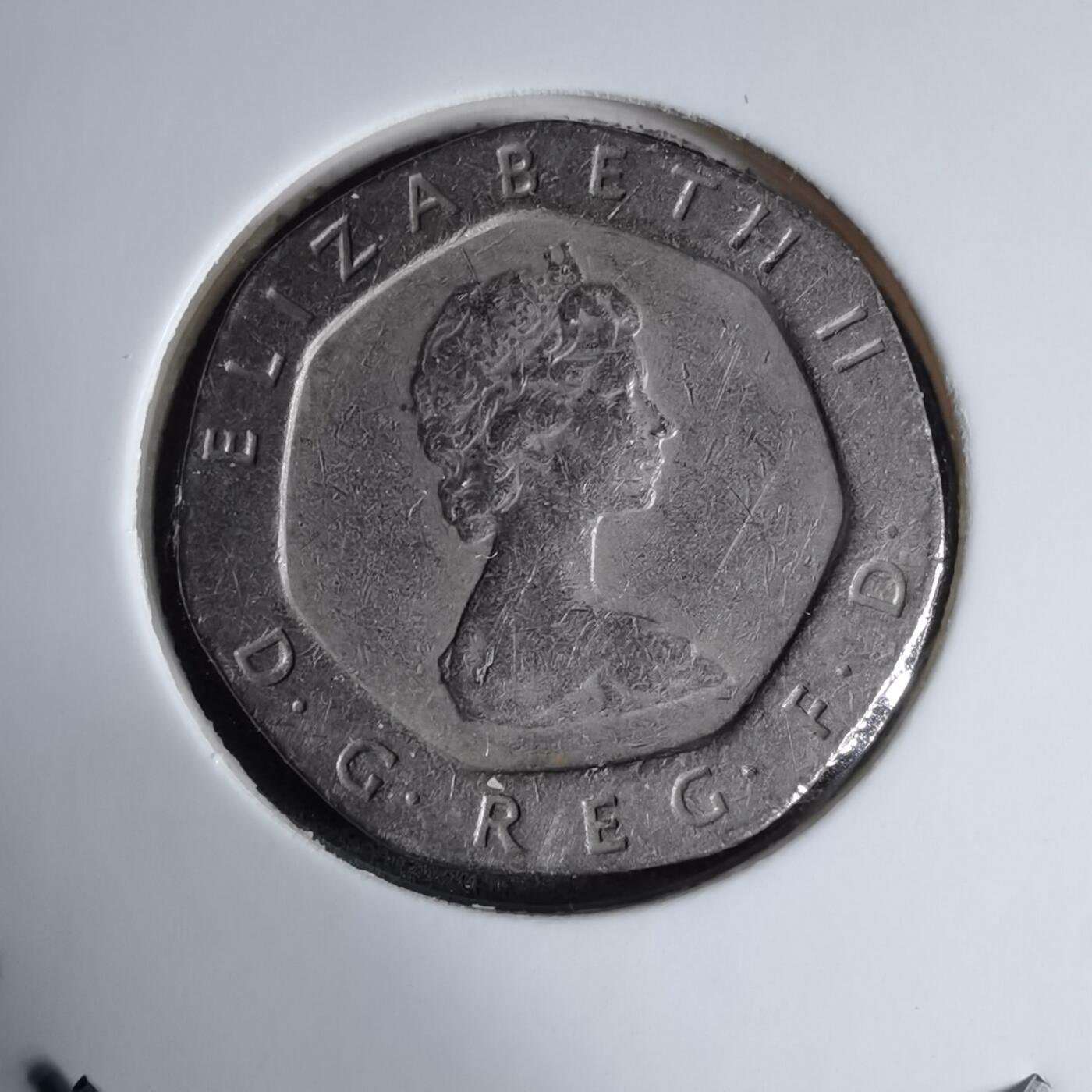 沼泽如烟--第997场 英国1982年20便士