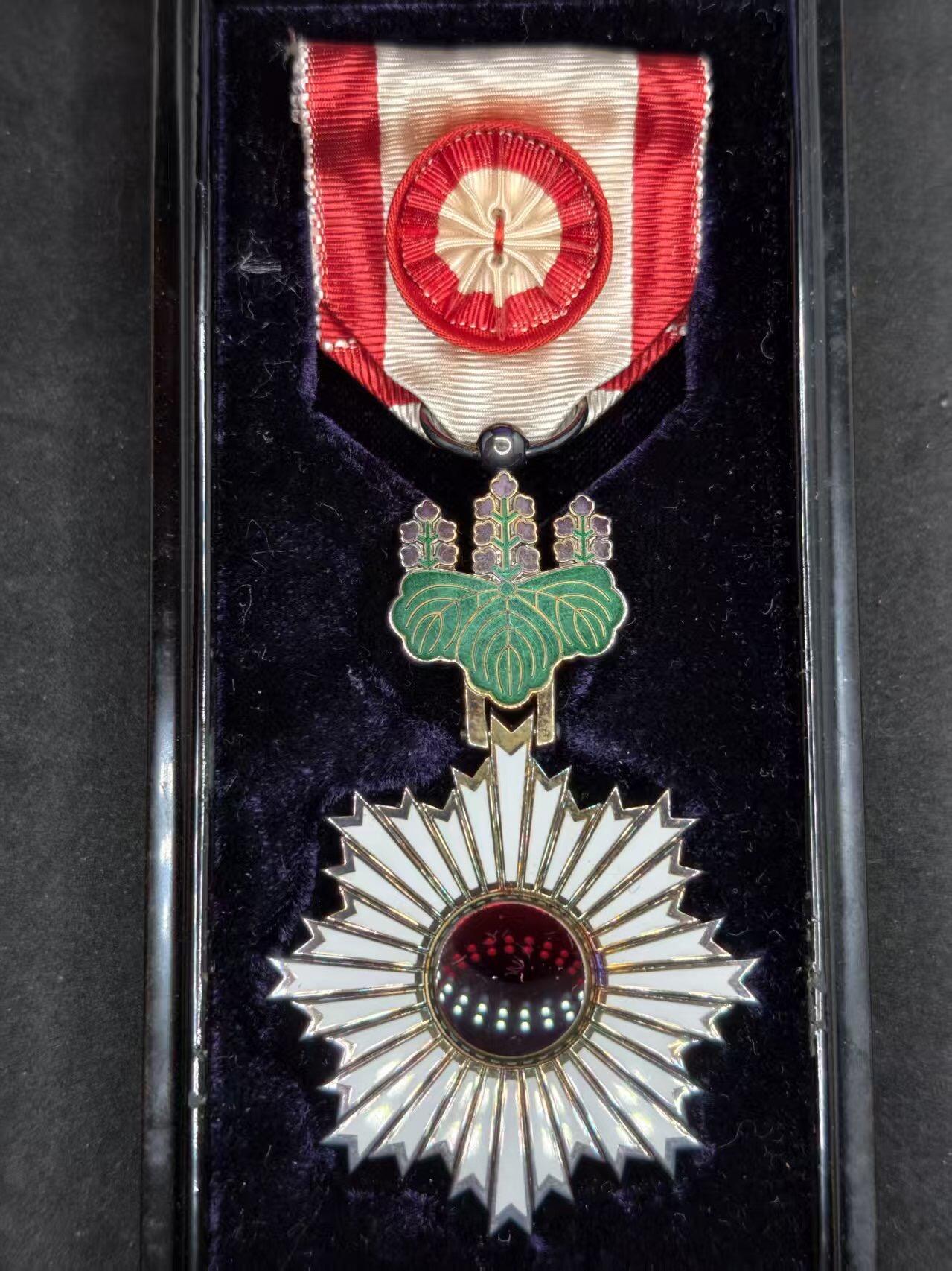 凯旋世界勋赏（持续上新中）（第22期新年大拍）（欢迎送拍）（对拍品有疑问请询问客服，不接受到手刀，出价默认拍品品相。请认真阅读拍卖规则！出价默认已认可！）（收到货请录制开箱视频，无视频概不处理问题。）