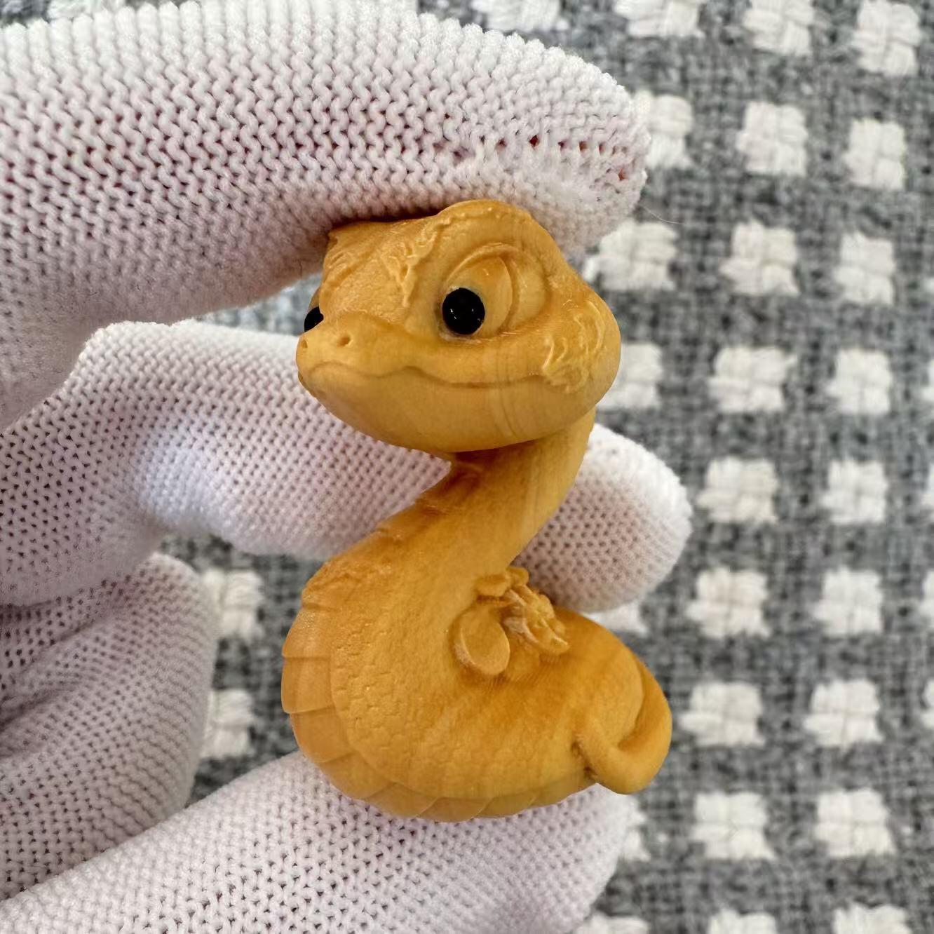 零元拍：哈基米系列，黄杨木雕12生肖之：蛇宝宝，高约：40MM。就这么可耐