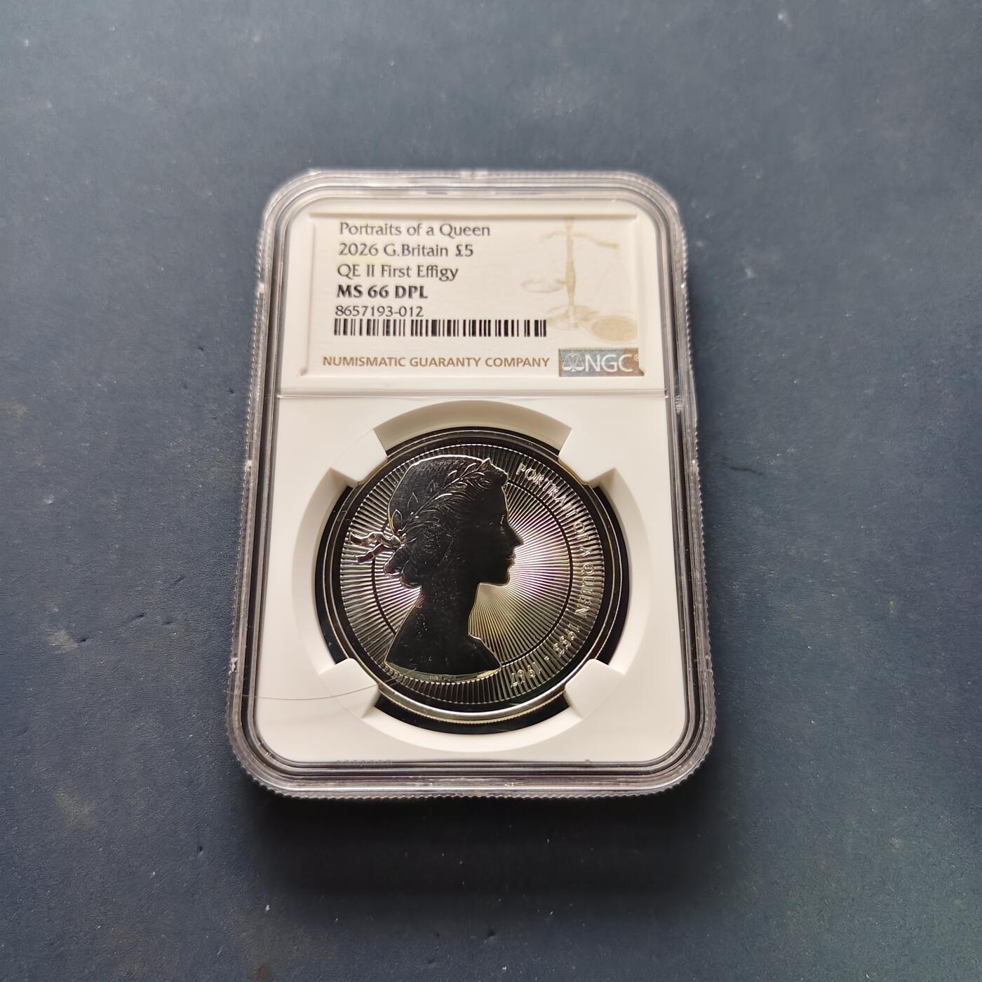 【全场包邮】纯粹捡漏拍505场 英国2026年5镑伊丽莎白二世女王年轻肖像纪念银币-NGC MS66 DPL