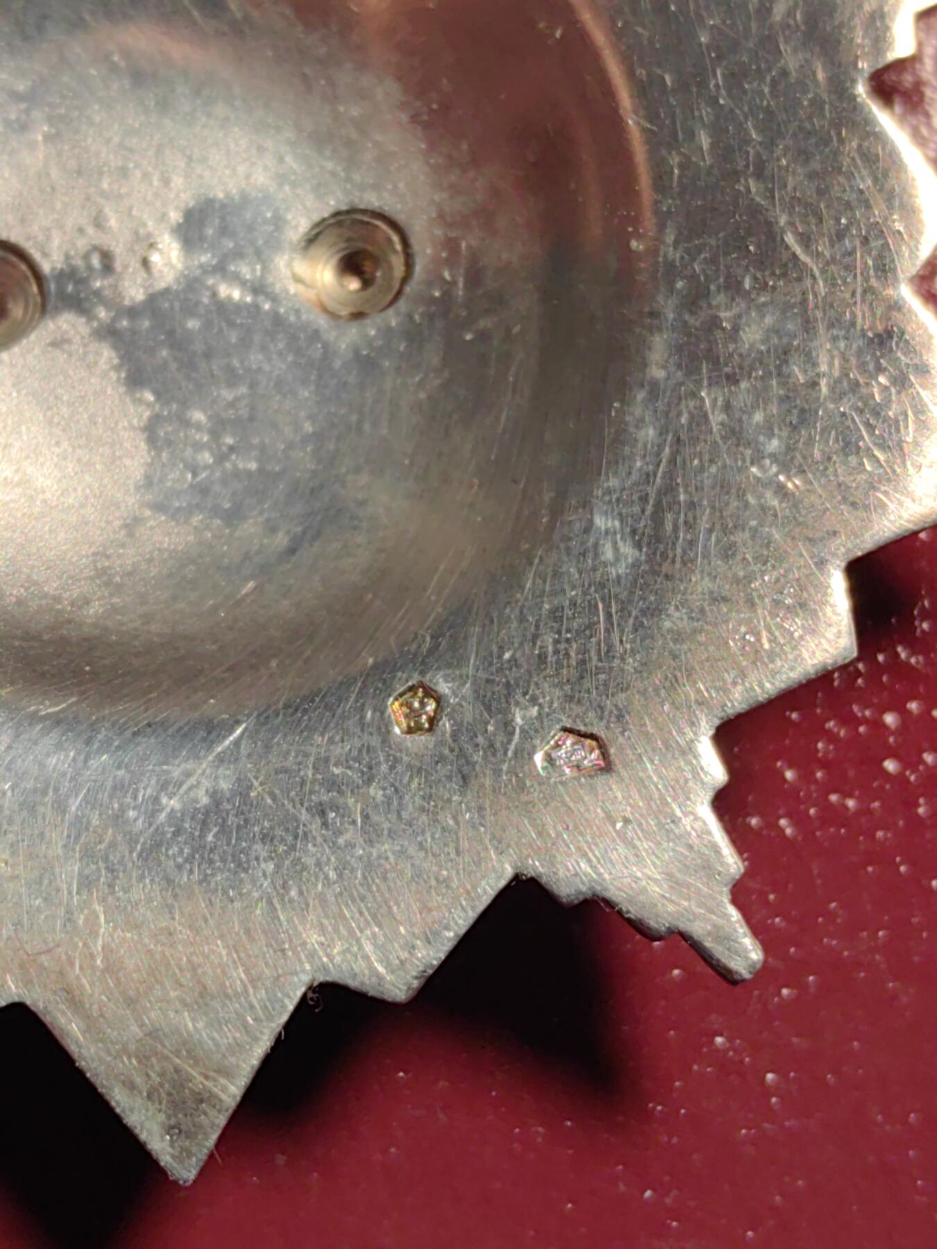 靖甫拍卖第五场 南斯拉夫旗帜勋章带原盒略