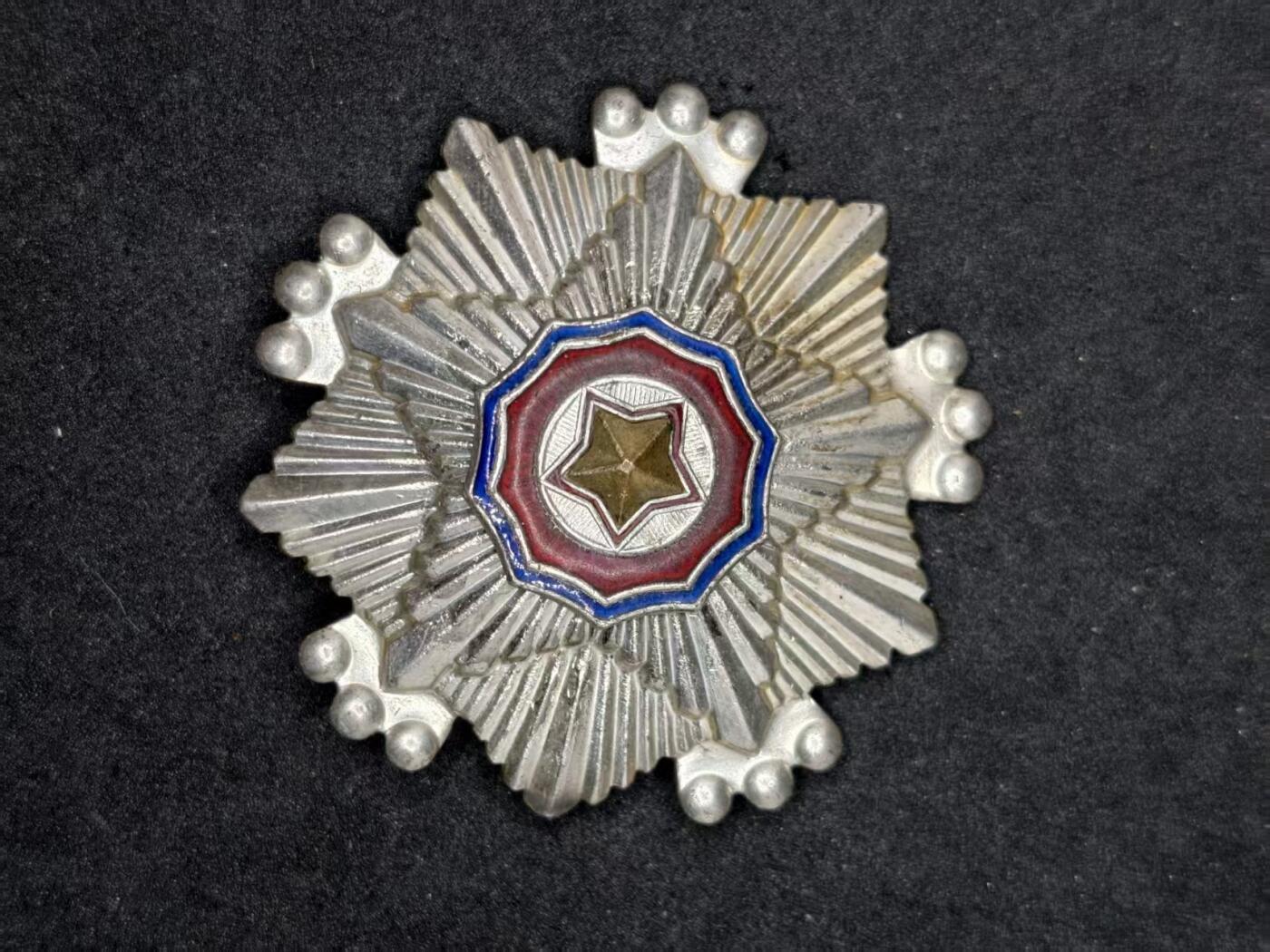 凯旋世界勋赏（持续上新中）（第22期新年大拍）（欢迎送拍）（对拍品有疑问请询问客服，不接受到手刀，出价默认拍品品相。请认真阅读拍卖规则！出价默认已认可！）（收到货请录制开箱视频，无视频概不处理问题。）