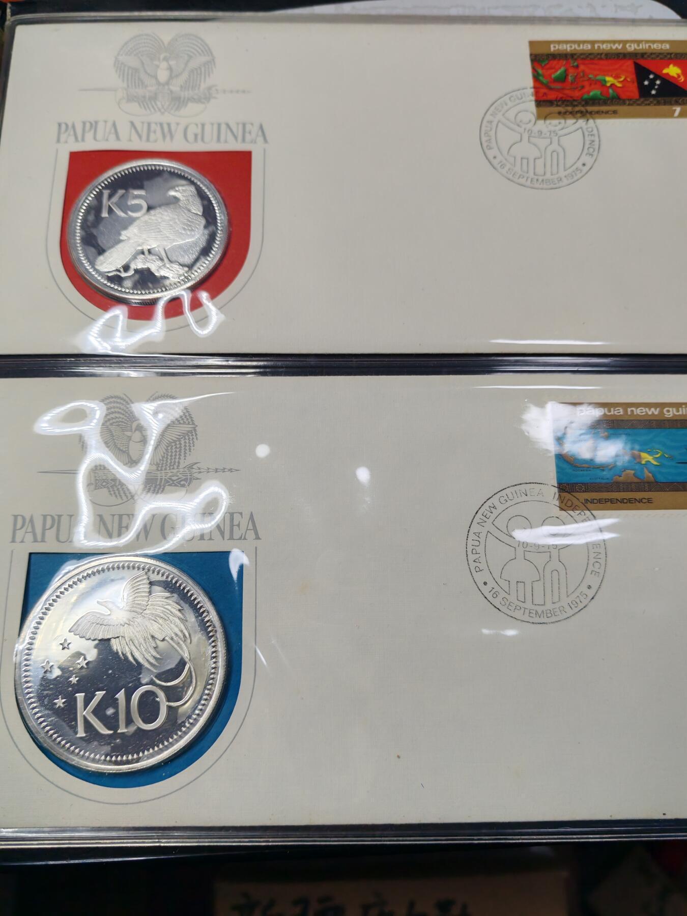 长老汇马年精选第七场拍卖 1975巴布亚新几内亚精制套币8枚首日封册，册有断裂，含银币两枚，分别41.6克925银和27.6克500银